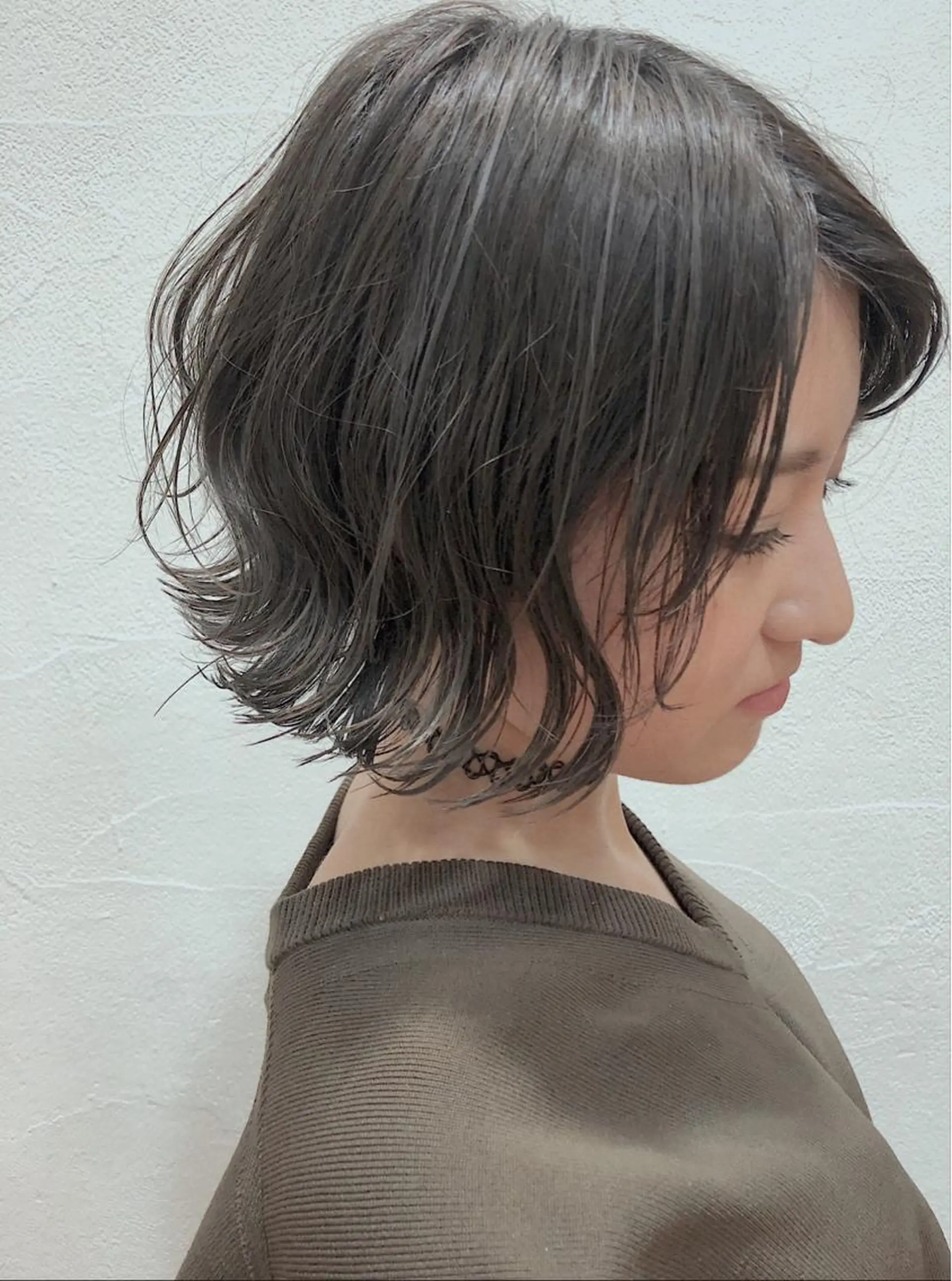 ショート カラー グレージュ ハイライトカラー ハイライト カットが得意 🫧ショートボブ🫧のヘアスタイル