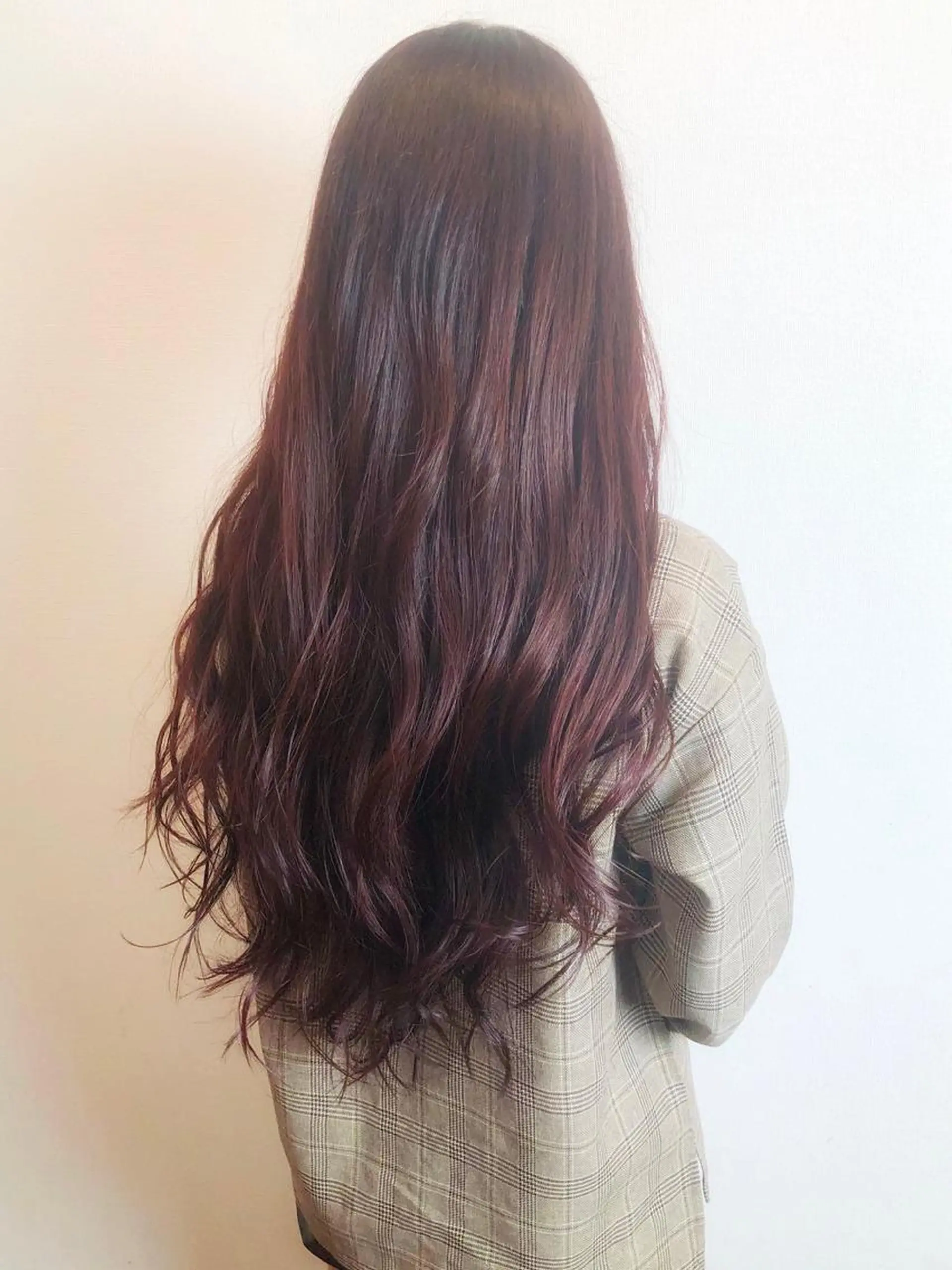 ロング カラー ブラウンカラー レッドカラー レッドブラウン 是枝 さくらのヘアスタイル