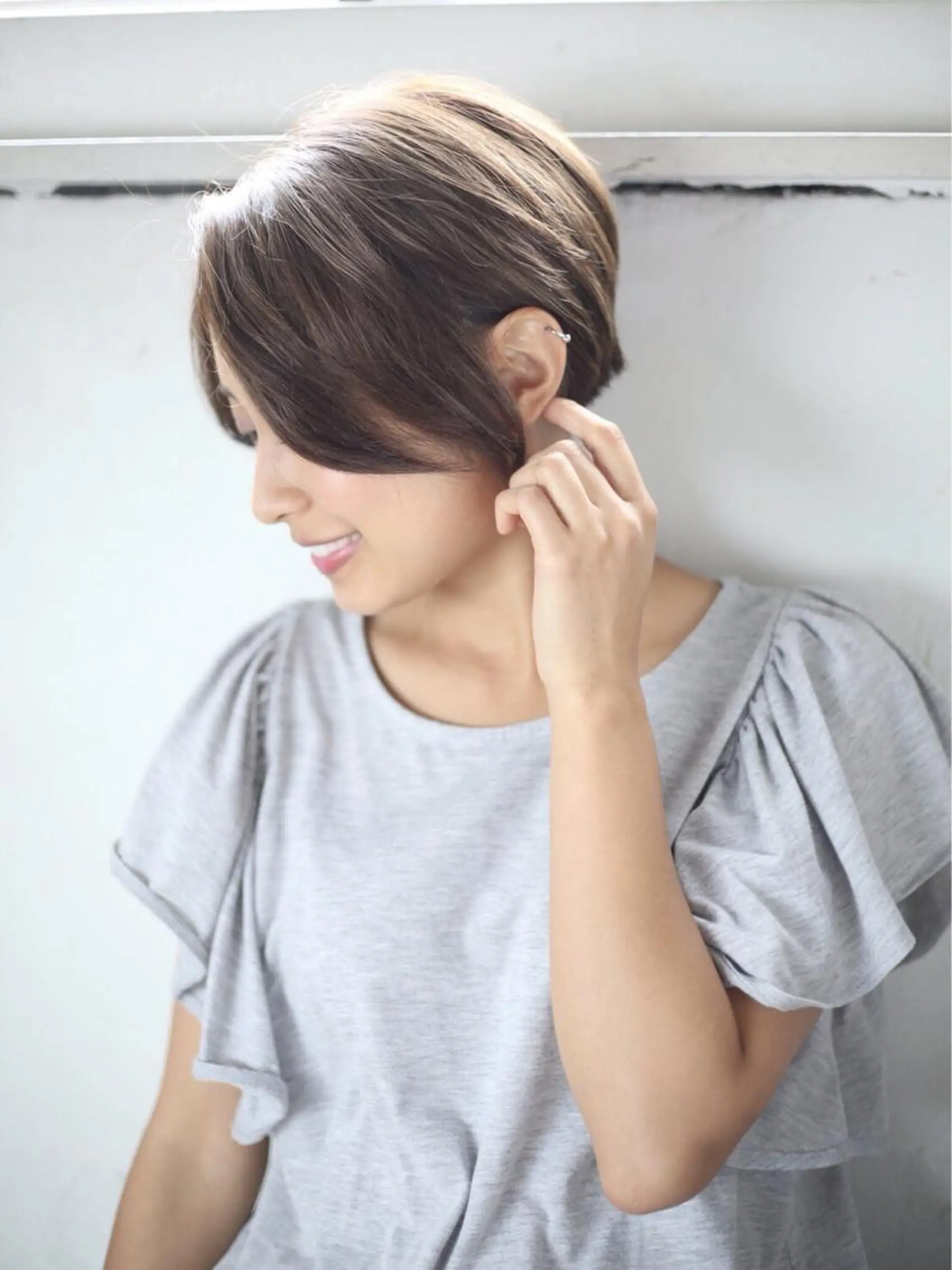 ショート カラー 野崎 ひかりのヘアスタイル