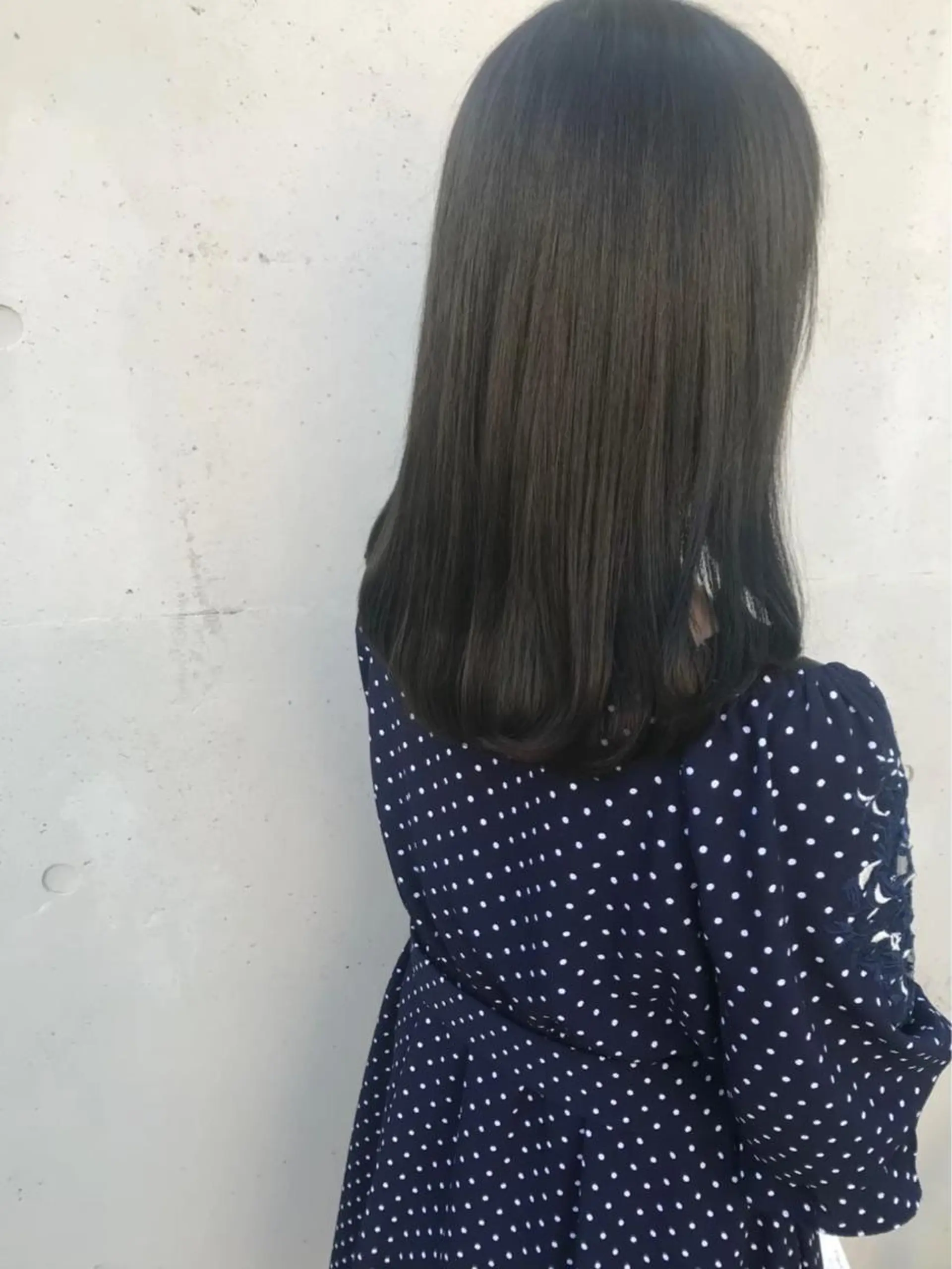 セミロング カラー ヘアカラー トリートメント putri 副店長 岸本 拓真のヘアスタイル