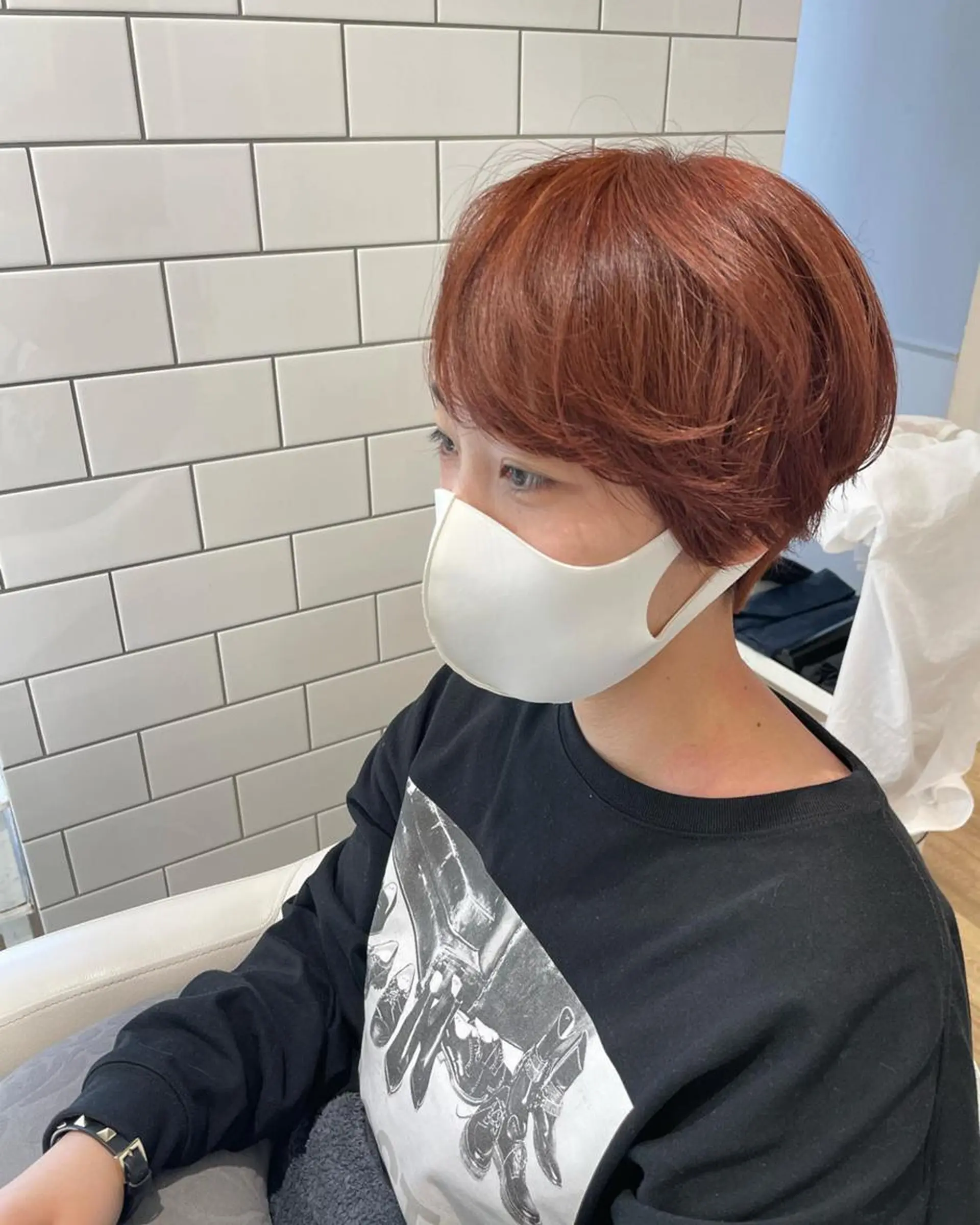 ミディアム カラー パーマ ヘアアレンジ メンズ キッズ ネイル マツエク・マツパ レッドカラー 赤色 ショートネイル 🫧垢抜けヘア🫧 SHIORIのヘアスタイル