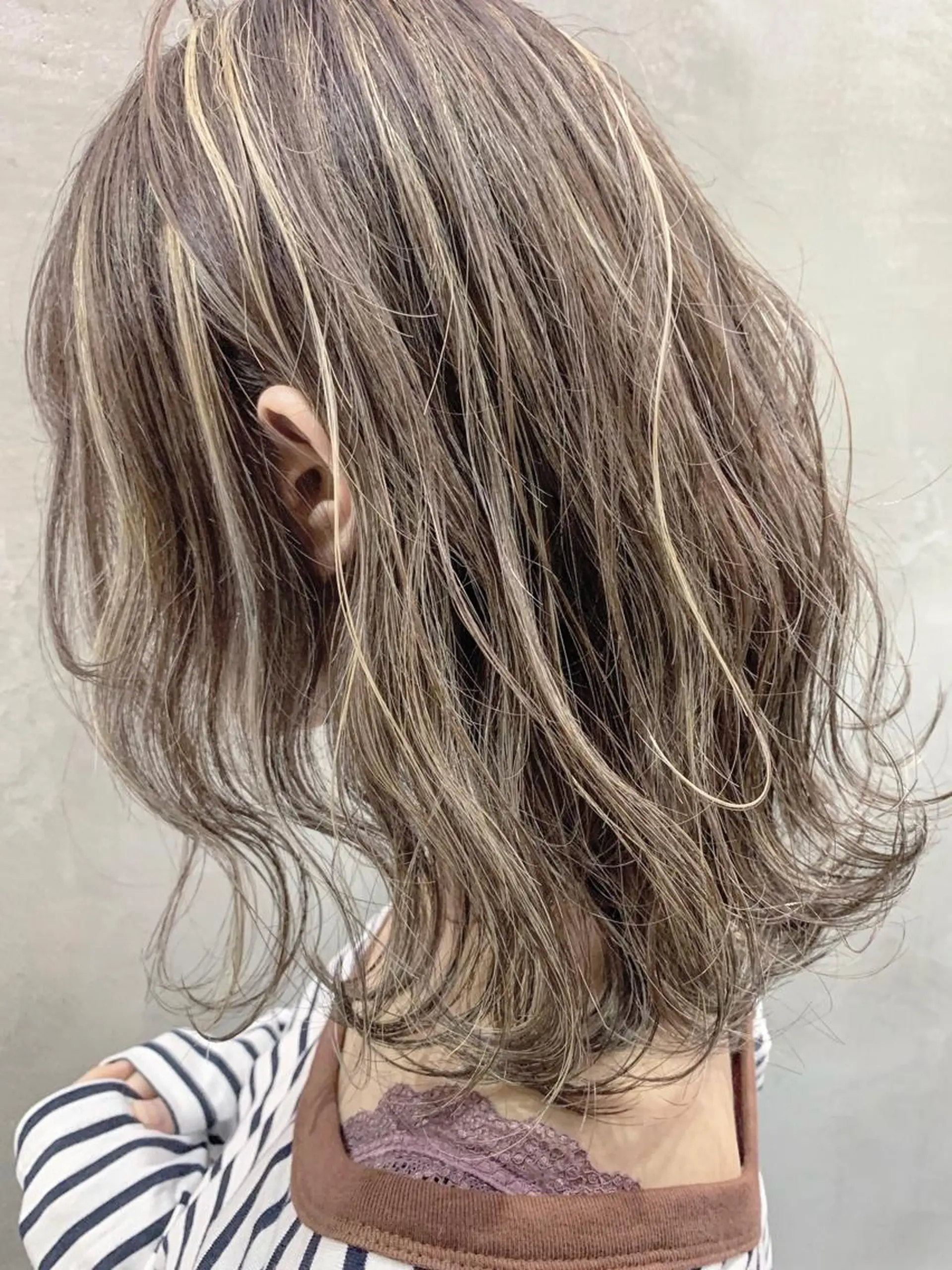 ミディアム カラー バレイヤージュ ブリーチ デザインカラー ハイライトカラー ハイライト CALAMARI所属・【渋谷で人気】艶髪× 髪質改善/ツヤカラーのヘアスタイル