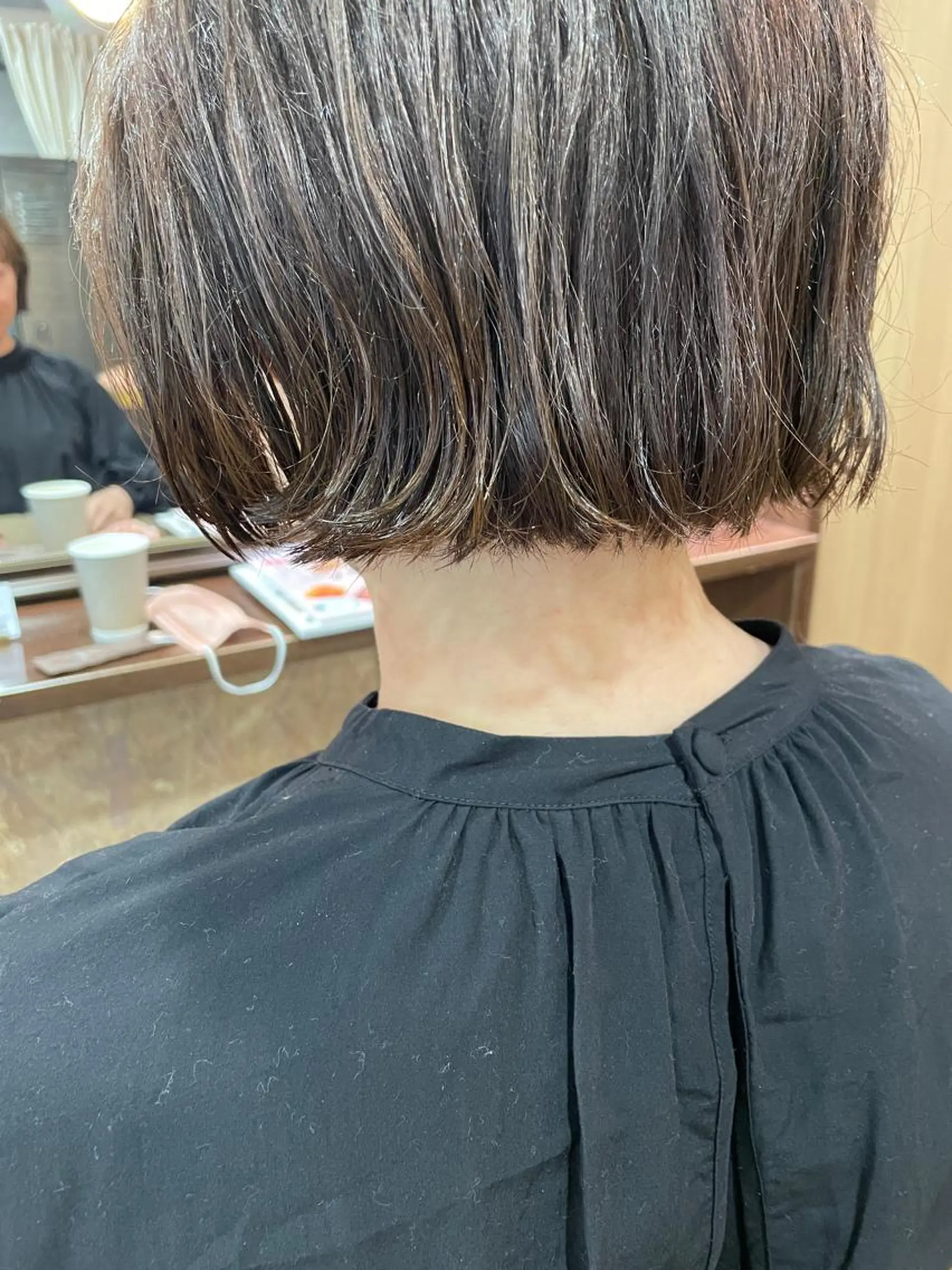 ショート ボブ カット ヘアカラー トリートメント さの あやねのヘアスタイル