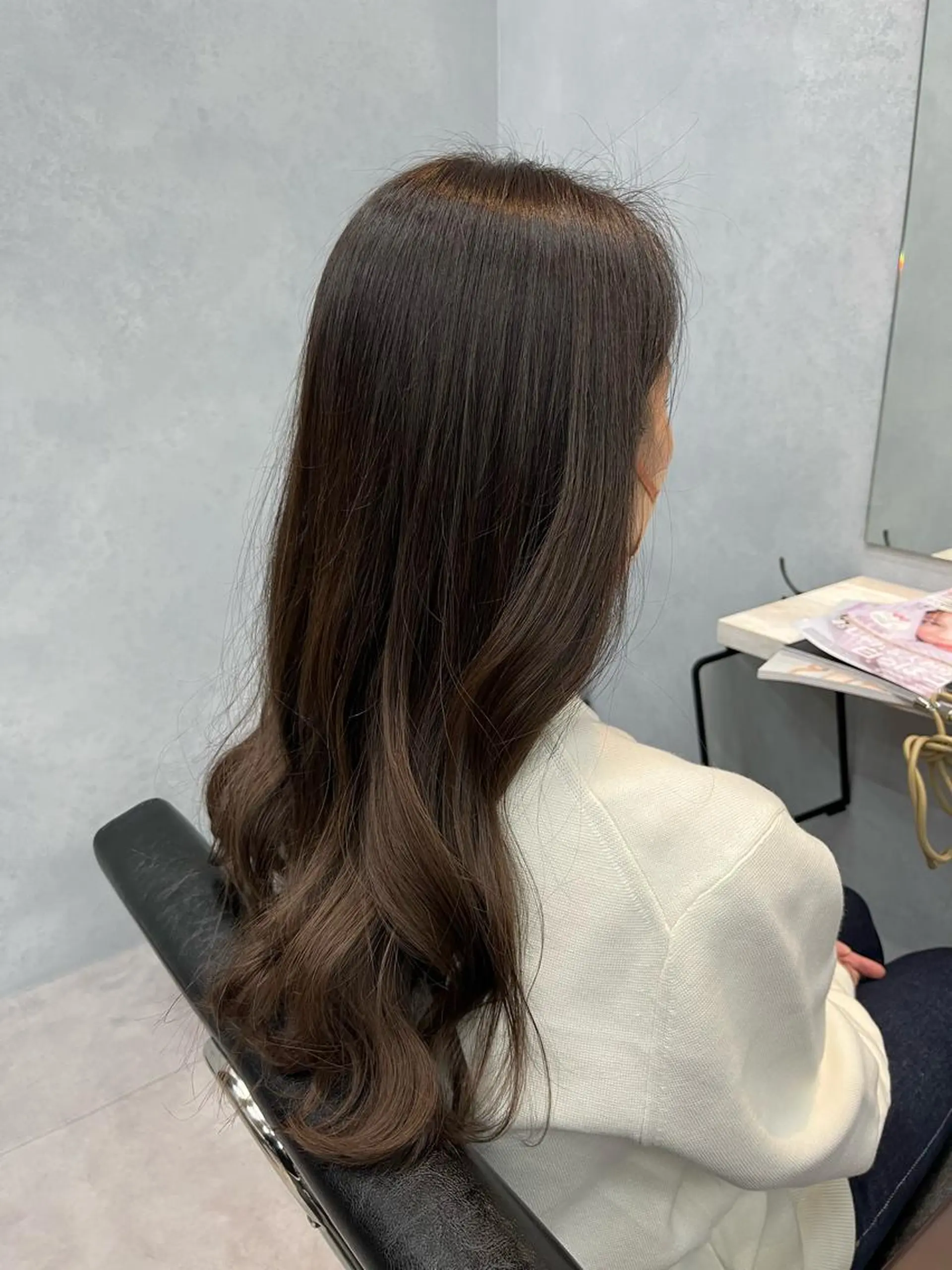 セミロング カラー カット ヘアカラー 🦩レイヤー|透明感 カラー🦩makoのヘアスタイル