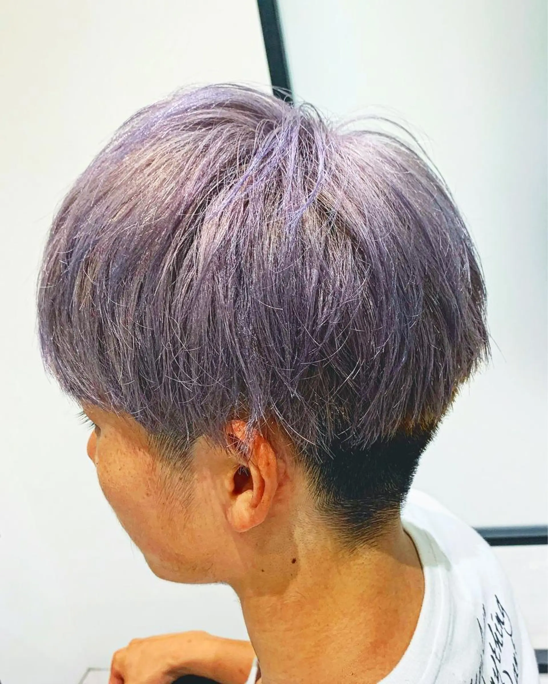 ショート カラー メンズ メンズブリーチ 刈り上げ ブリーチ ラベンダーカラー GO TODAY シェアサロン 名古屋パルコ所属・仲地 大地のヘアスタイル