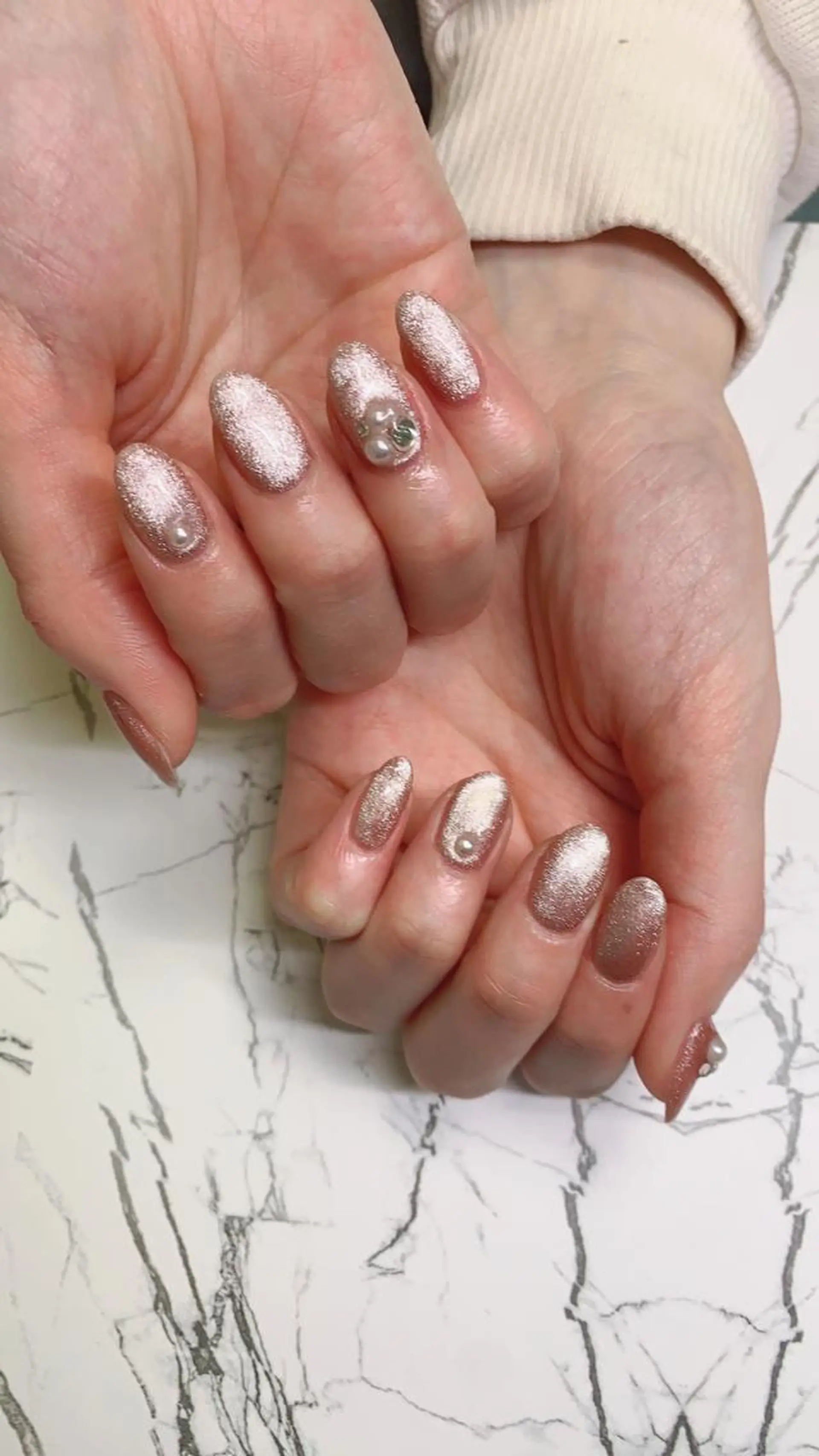 ネイル ハンドネイル はな💎ネイル ワンホン、長さ出しのネイルデザイン