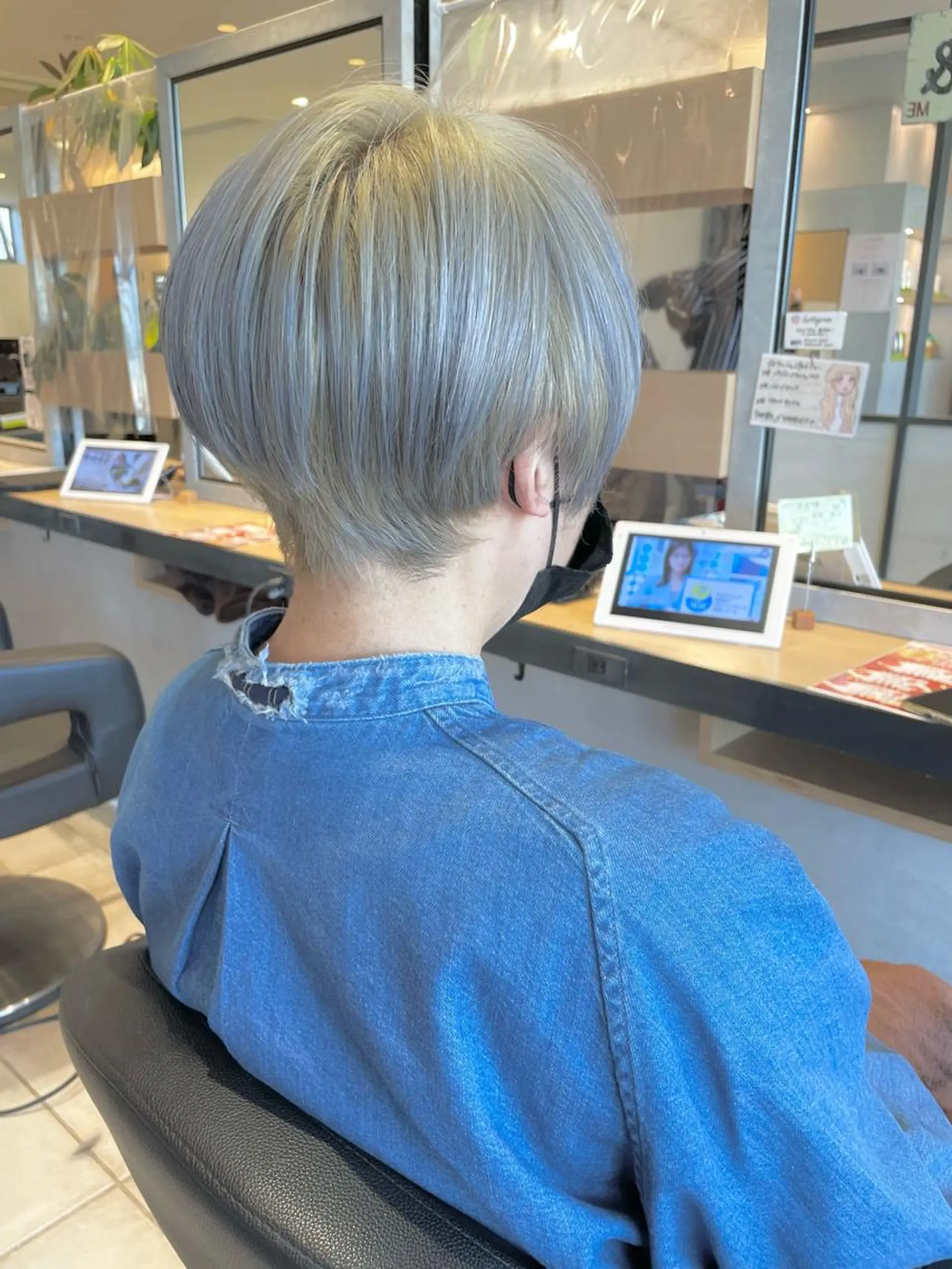 ショート カラー カット ヘアカラー トリートメント ヘアセット 渡部雄大 ショート／縮毛矯正のヘアスタイル