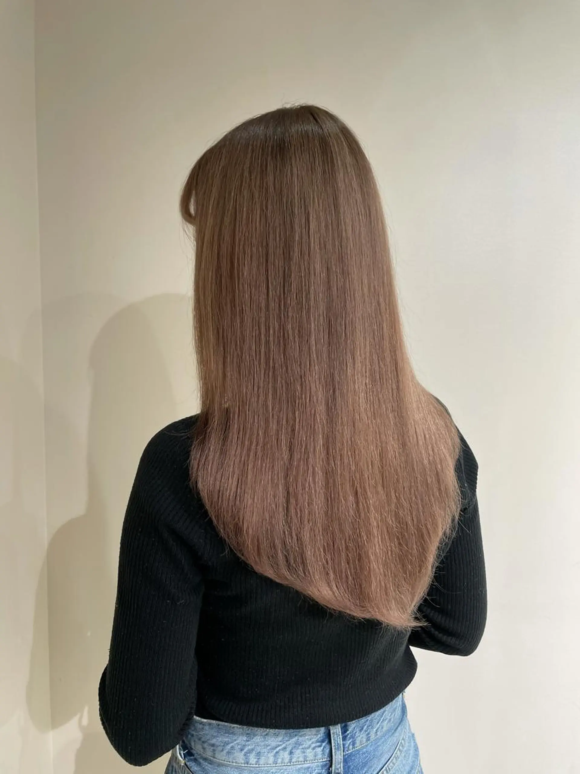 ロング カラー ベージュカラー ミルクティーベージュ カット 🦋美髪／エクステ 🦋アベイクミのヘアスタイル
