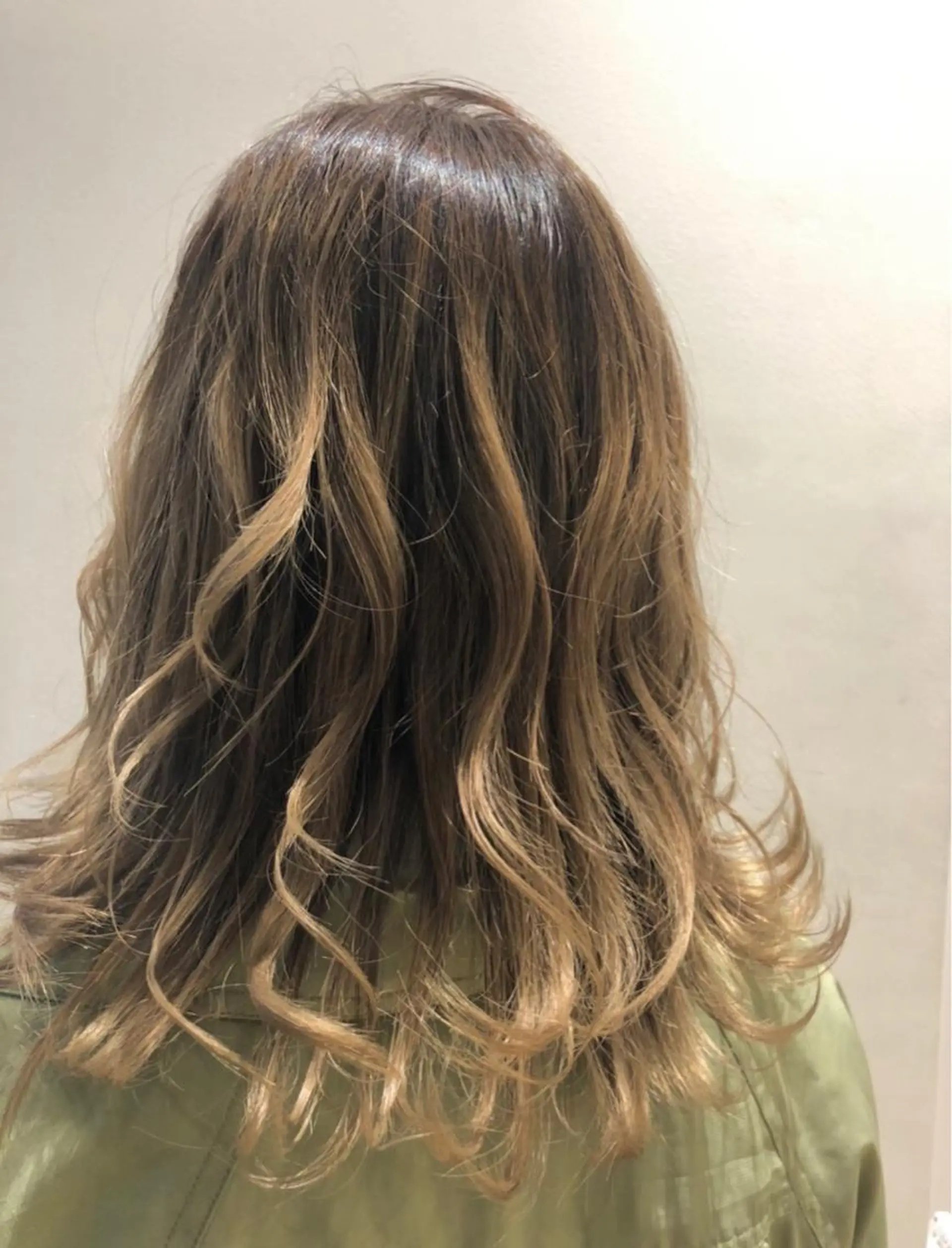 ミディアム カラー 韓国風・ブリーチなし ・あり後藤　一斗店長のヘアスタイル