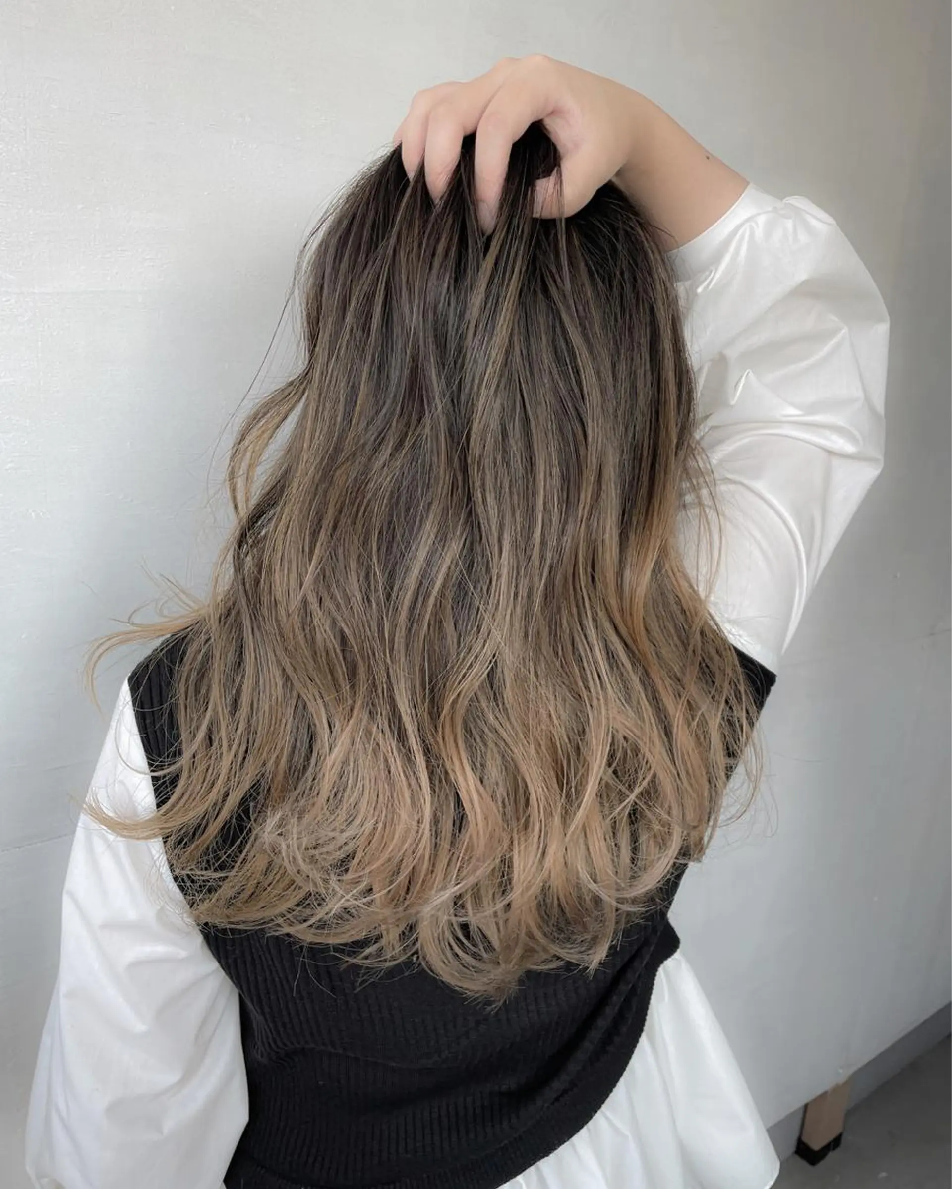 ロング カラー カット ヘアカラー トリートメント かわさき ともやのヘアスタイル