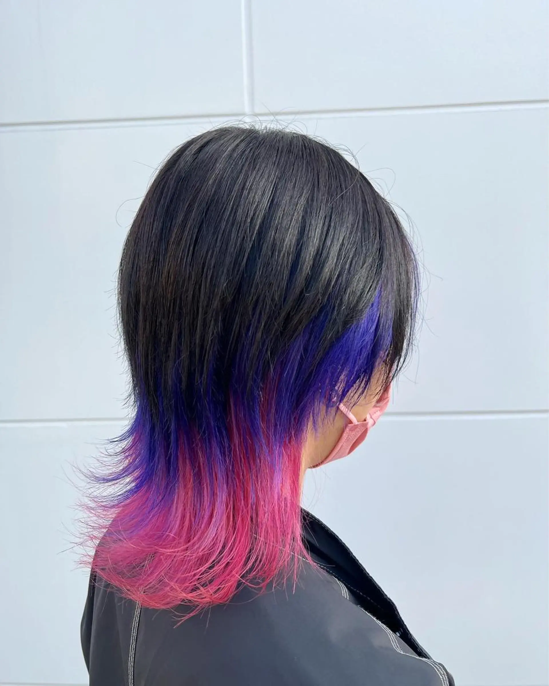 ミディアム カラー インナーカラー ウルフカット ヘアカラー まさき✂︎ブリーチ／ デザインカラーのヘアスタイル