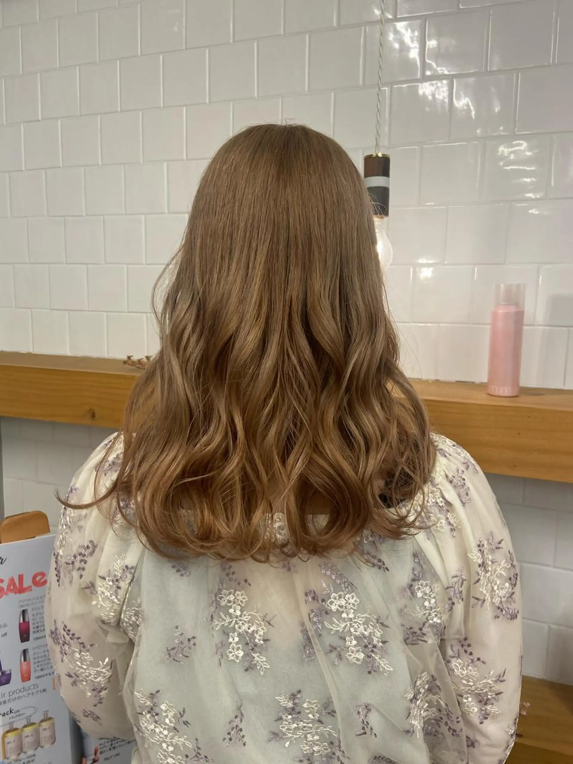 セミロング カラー ベージュカラー ブリーチ Rinon所属・沖 真琴のヘアスタイル