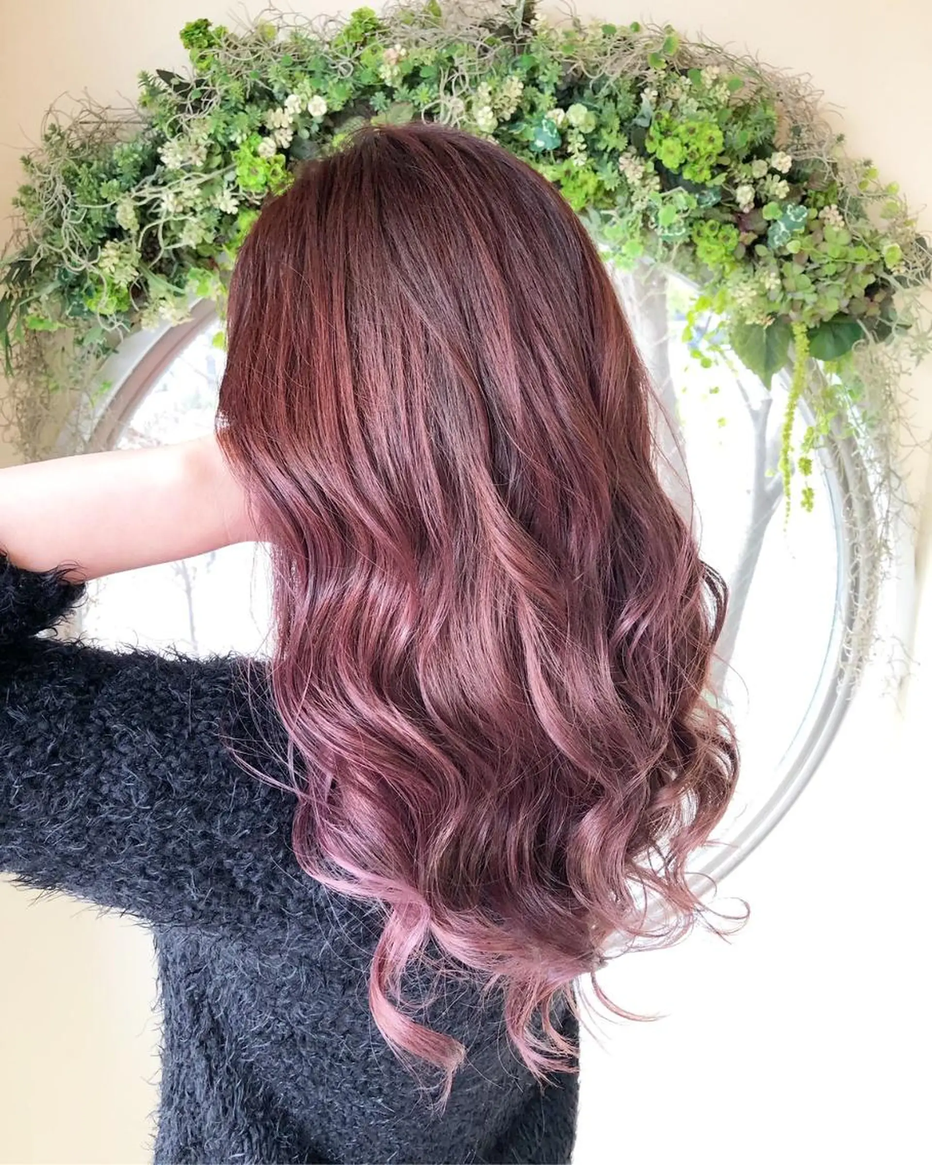 ロング カラー 上霜 菜月のヘアスタイル