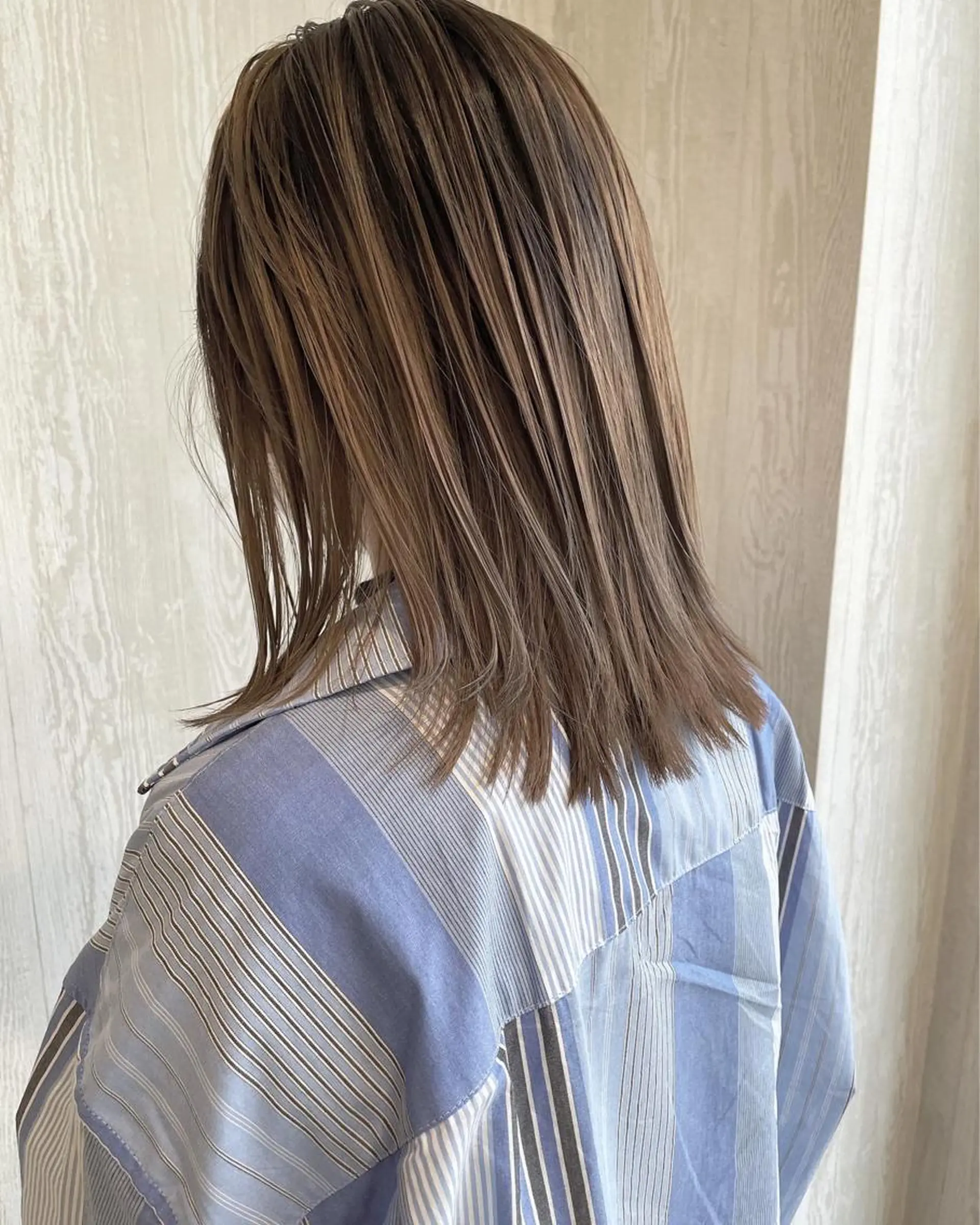 ミディアム カラー アッシュ ベージュカラー 外国人風カラー レイヤーカット ヘアカラー トリートメント 河合秀明/ショート /ボブ/レイヤーのヘアスタイル