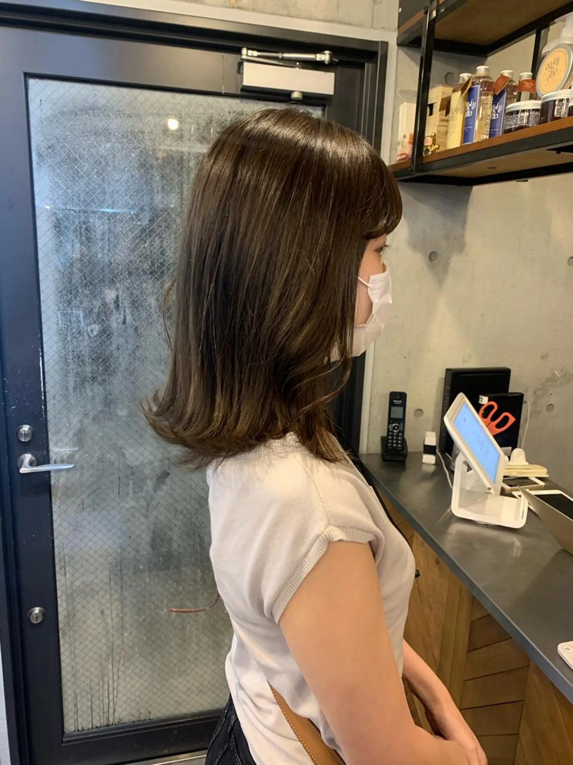 ミディアム カラー アッシュ アッシュブラウン ブラウンカラー カット ヘアカラー トリートメント ヘッドスパ ヘアセット 柔らかブラウン/顔周 りレイヤー♡ユウシのヘアスタイル