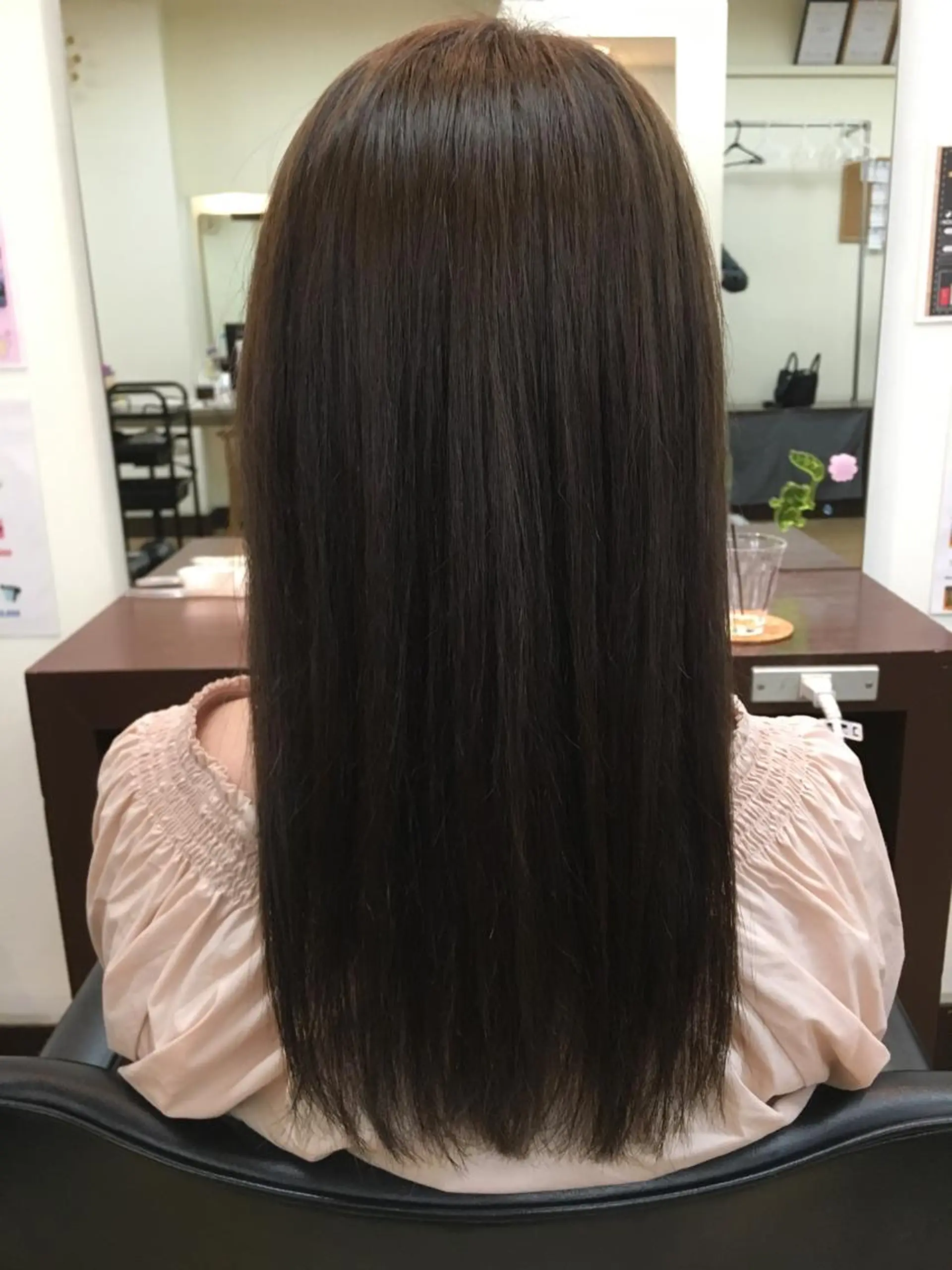 セミロング 縮毛矯正 カット 縮毛矯正 トリートメント 萌花　moeka /韓国/レイヤーのヘアスタイル