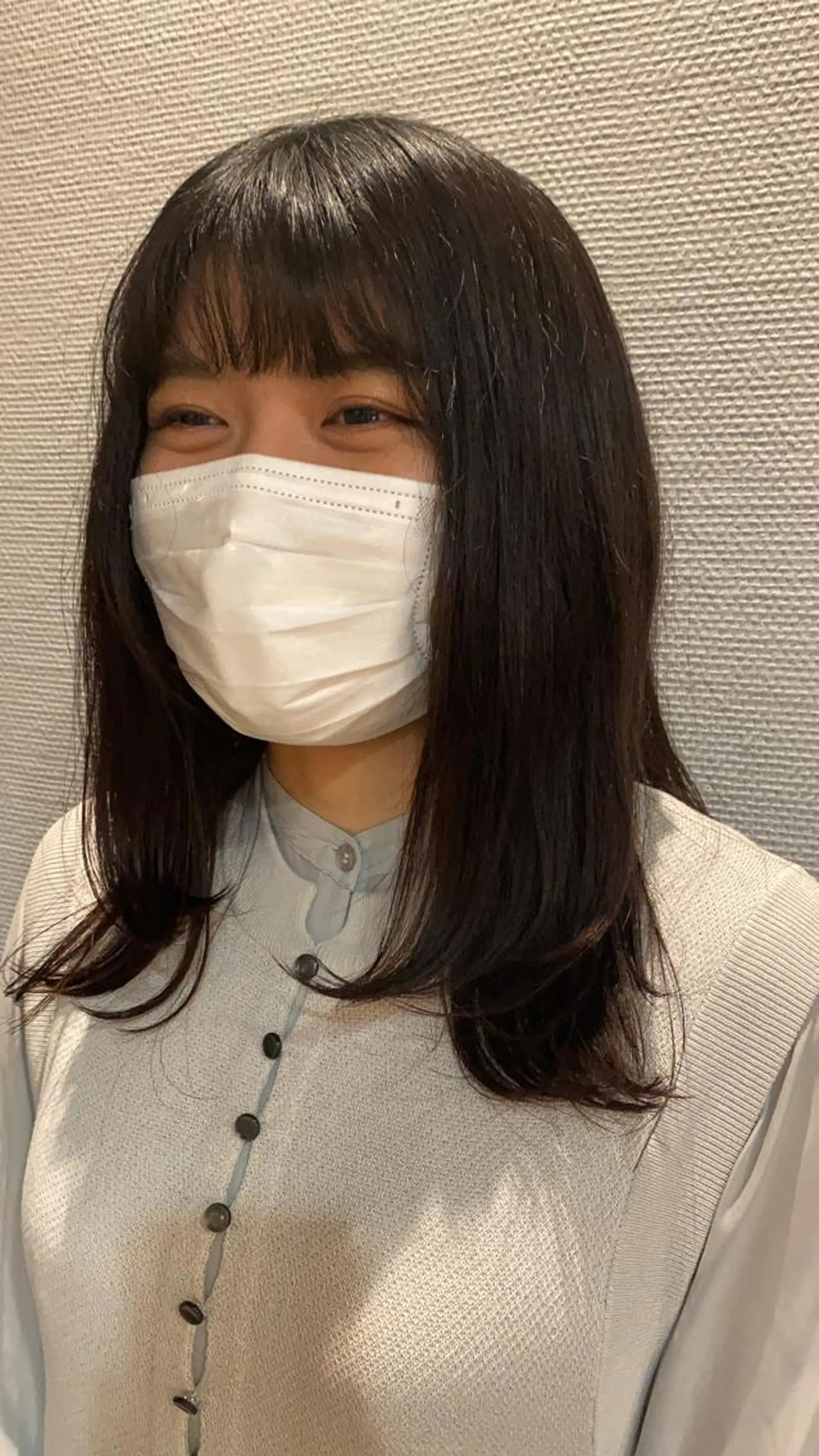 ロング レイヤーカット 塩澤 榛奈のヘアスタイル