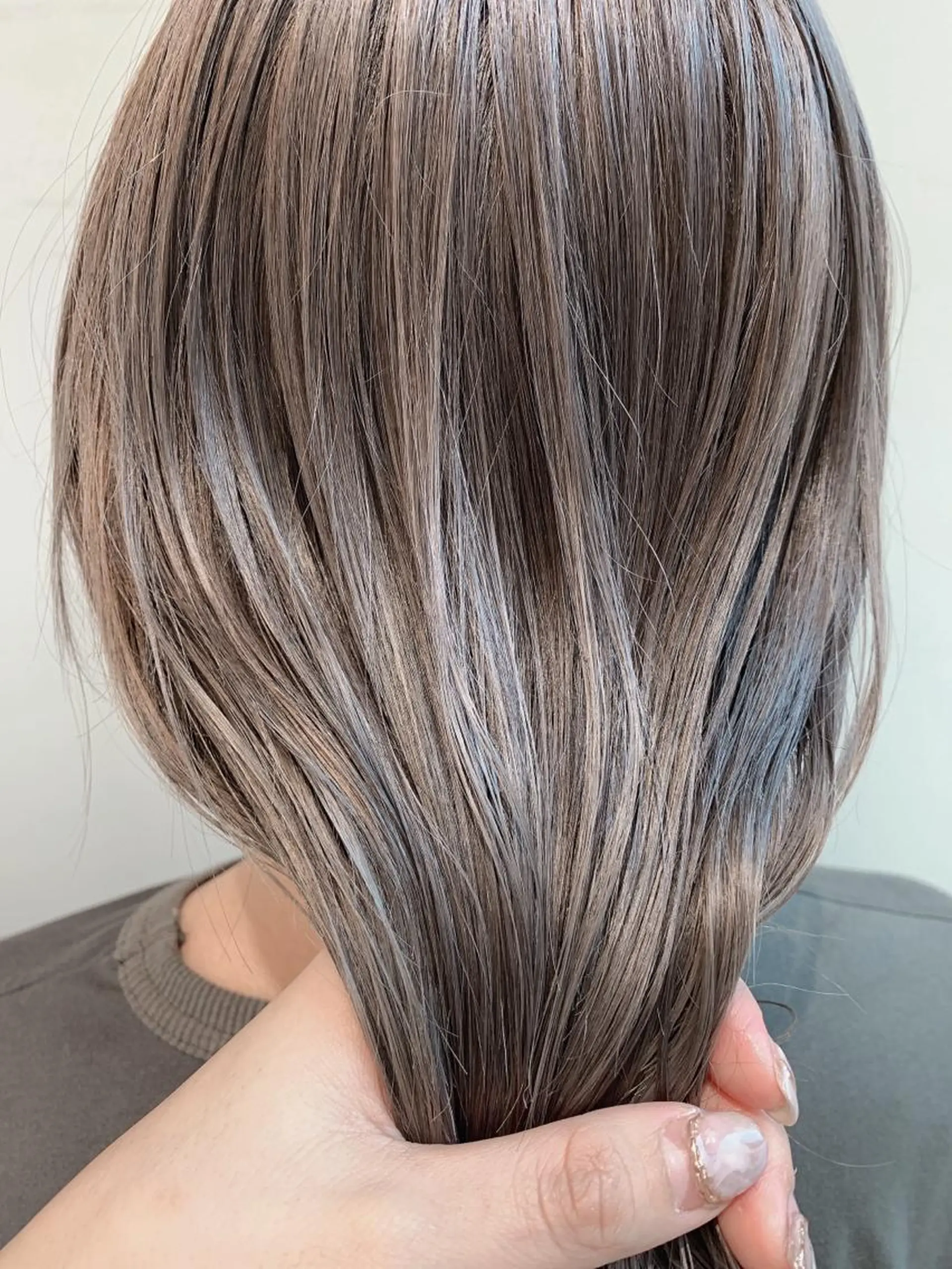 セミロング カラー ブリーチ トリートメント カット ヘアカラー トリートメント 🦖鶴岡香純🦖 産休中のヘアスタイル