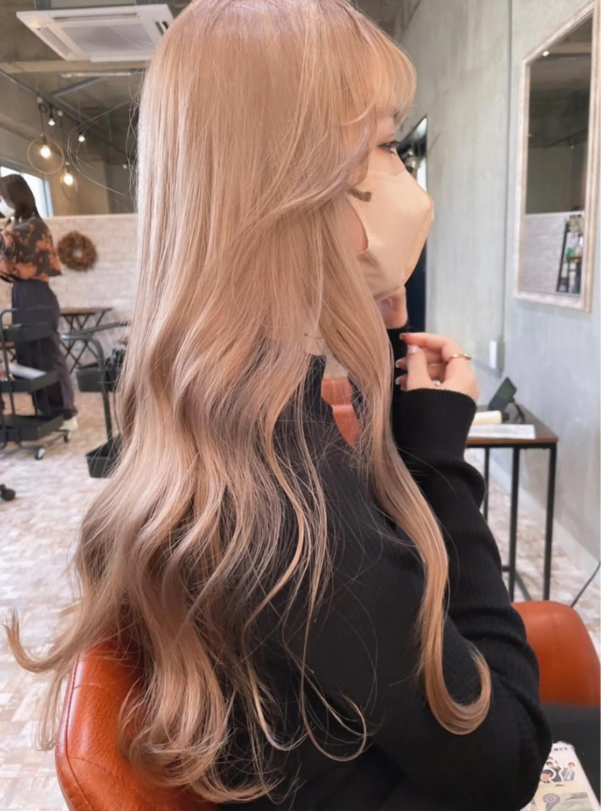 ロング カラー ベージュカラー ブロンド ブロンドベージュ ハイトーンカラー risako🇰🇷 韓国ヘア/レイヤーのヘアスタイル