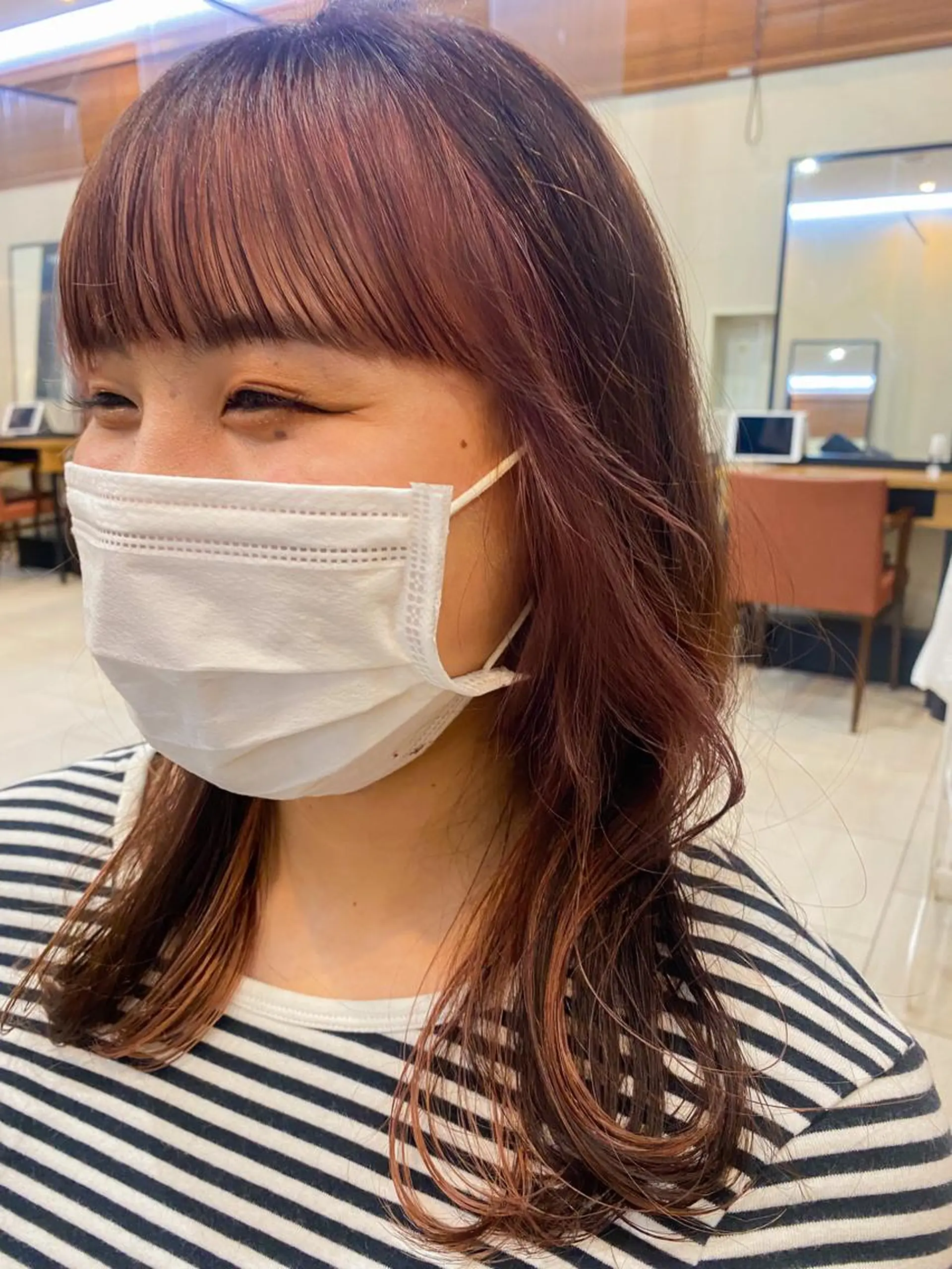 ミディアム カラー ミストバング  フェイスフレーミング ピンクカラー shiori/暖色/ レイヤー/似合わせのヘアスタイル