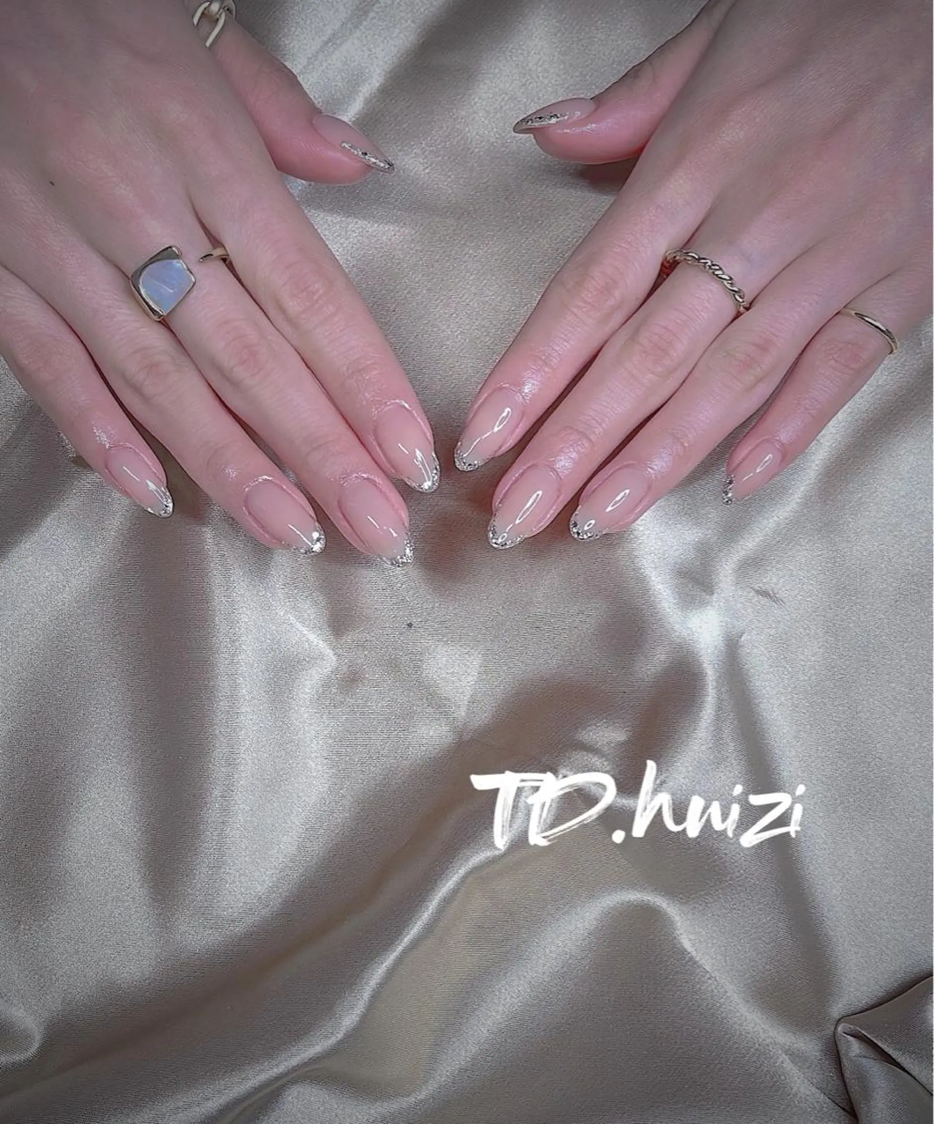 ミディアム ハンドネイル めぐみのネイルサロン 惠のネイルデザイン