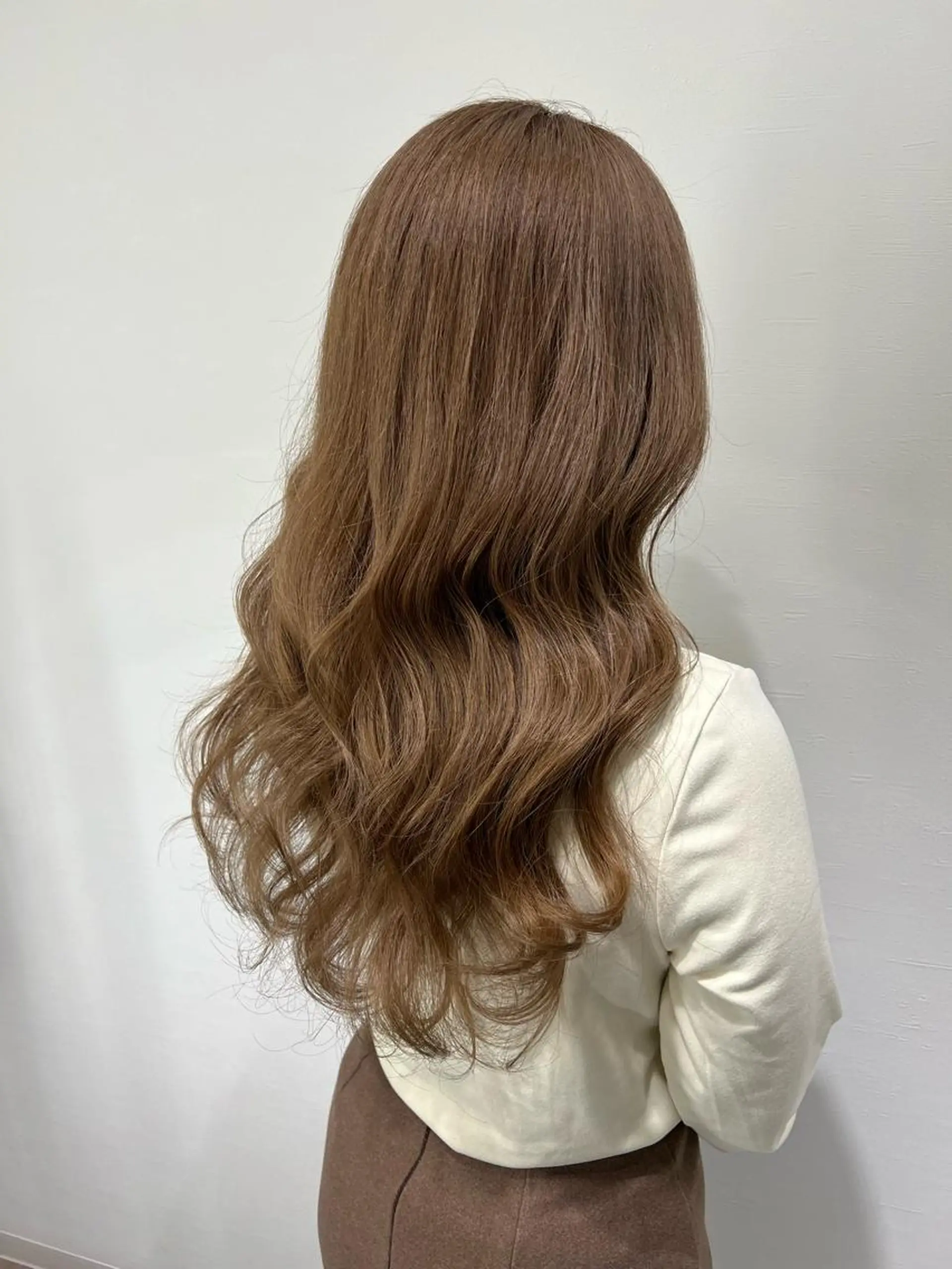 ロング カラー ブリーチ ボルドーカラー ケアブリーチ ダブルカラー イヤリングカラー salowin神戸三宮suite所属・工藤 貫多のヘアスタイル