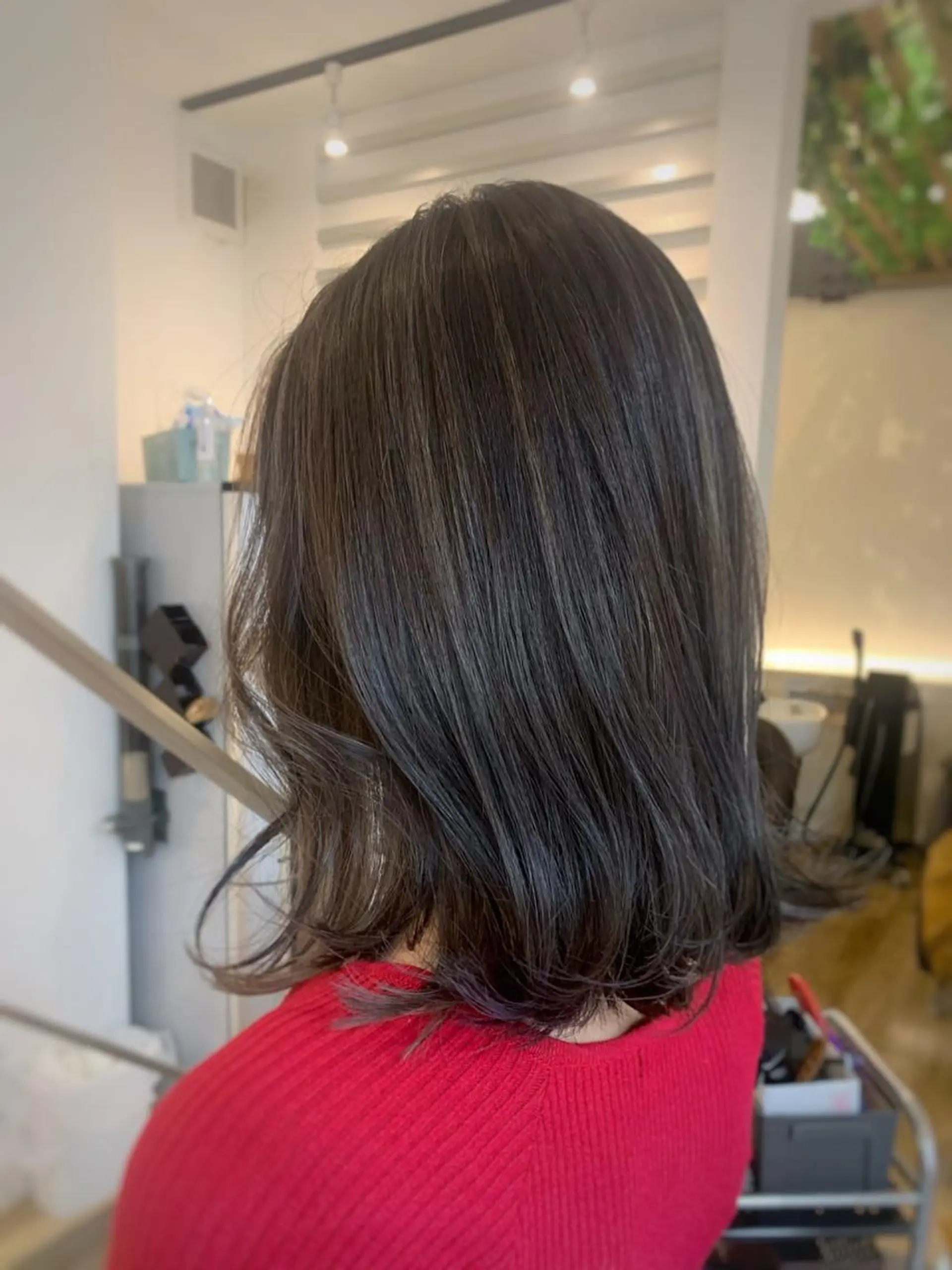 ミディアム カラー ハイライトカラー ハイライト カット ヘアカラー トリートメント ヘッドスパ 透け感✨ダメージレス カラーHana🤍のヘアスタイル