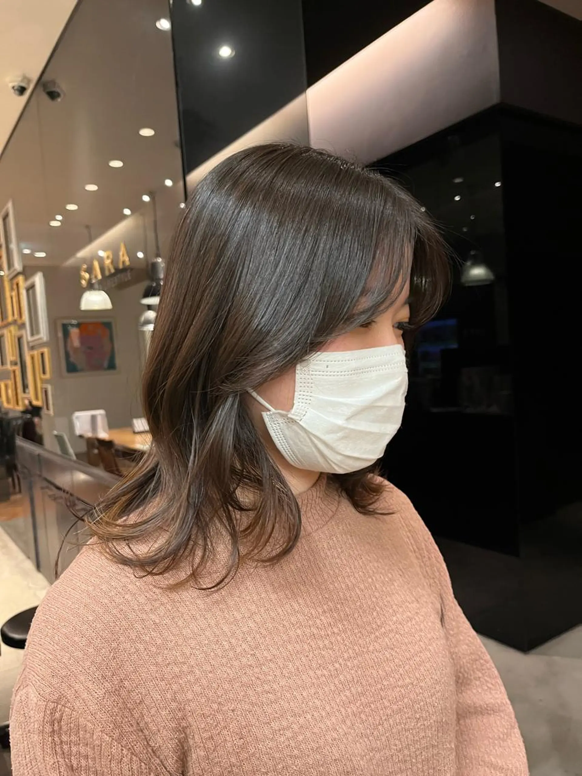 ミディアム 顔まわりレイヤー 顔周りカット レイヤーカット 富永 美玖のヘアスタイル