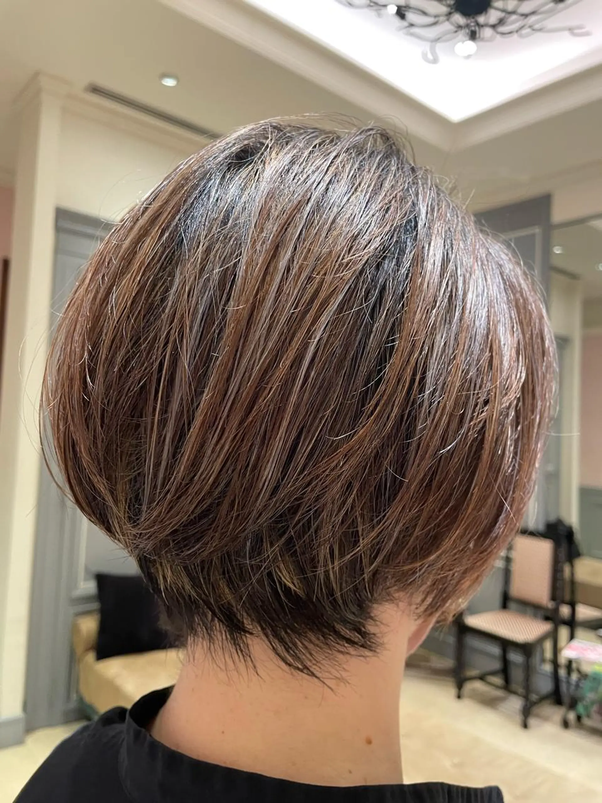 ショート ハイライト カットモデル ヨネダのヘアスタイル