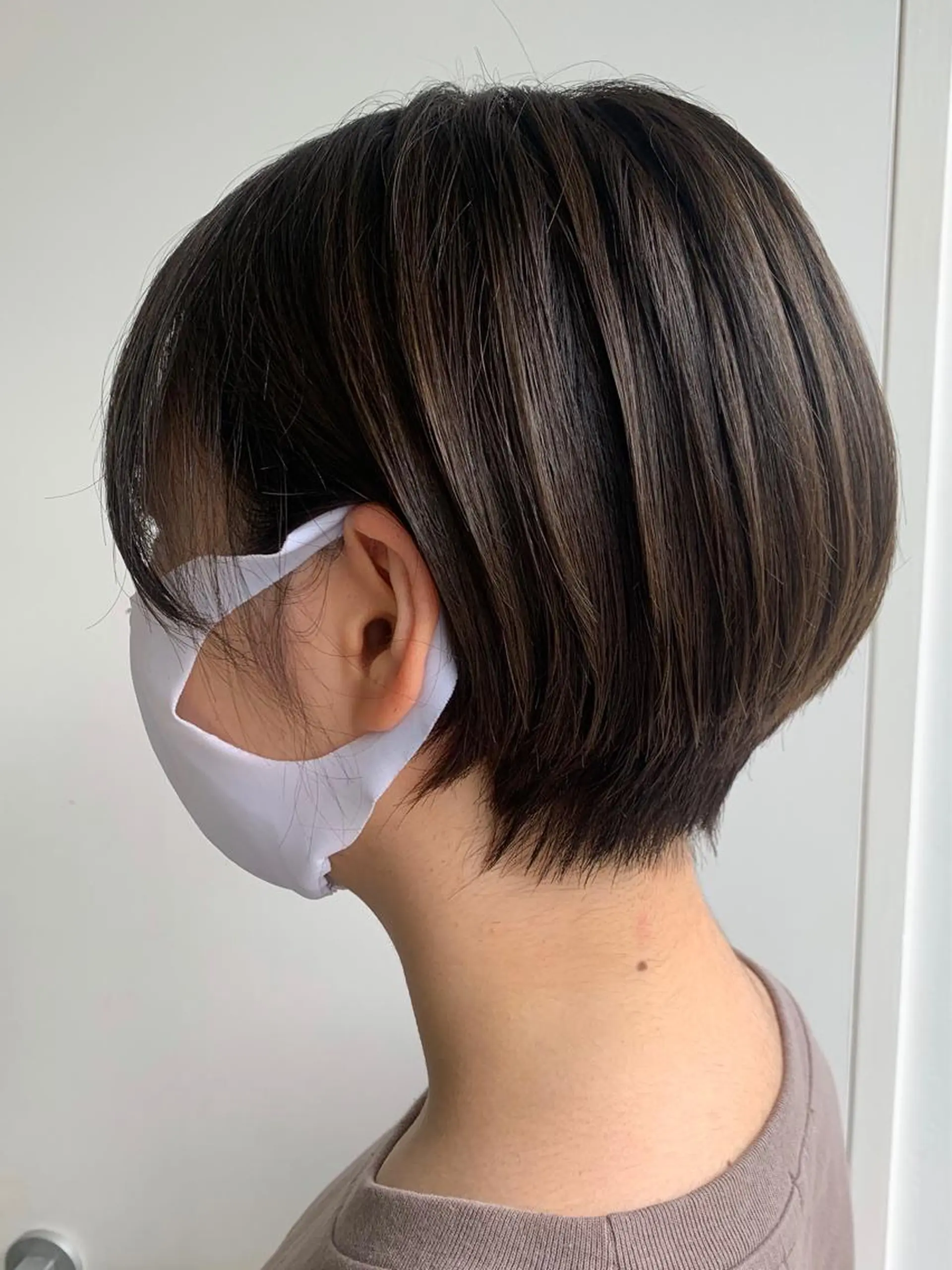 ショート nuu所属・💜ショート💜 ウルフ、ボブ二色亜美のヘアスタイル