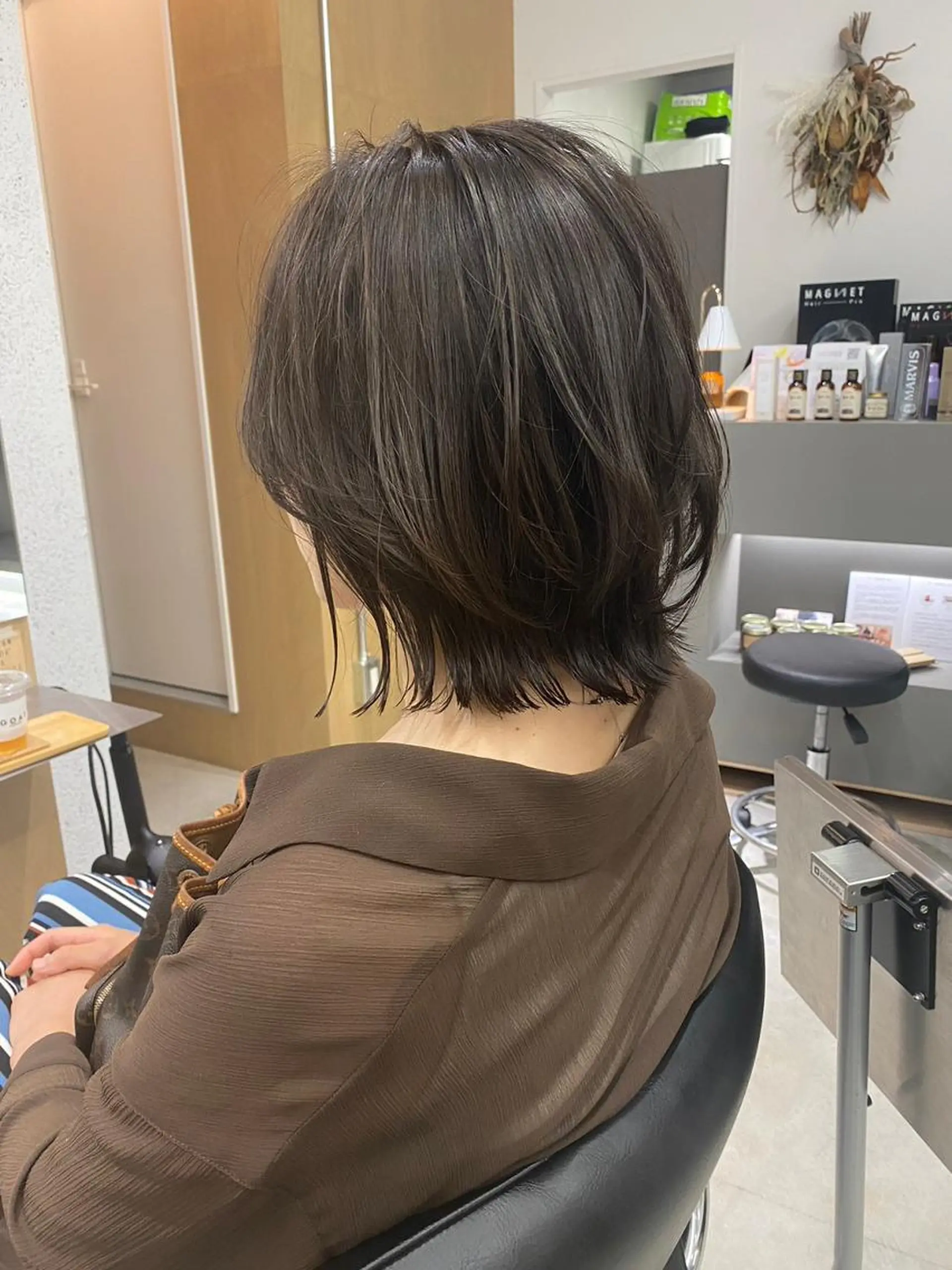 ミディアム カット ヘアカラー トリートメント ショート/茅ヶ崎 タカハシ タクロウのヘアスタイル