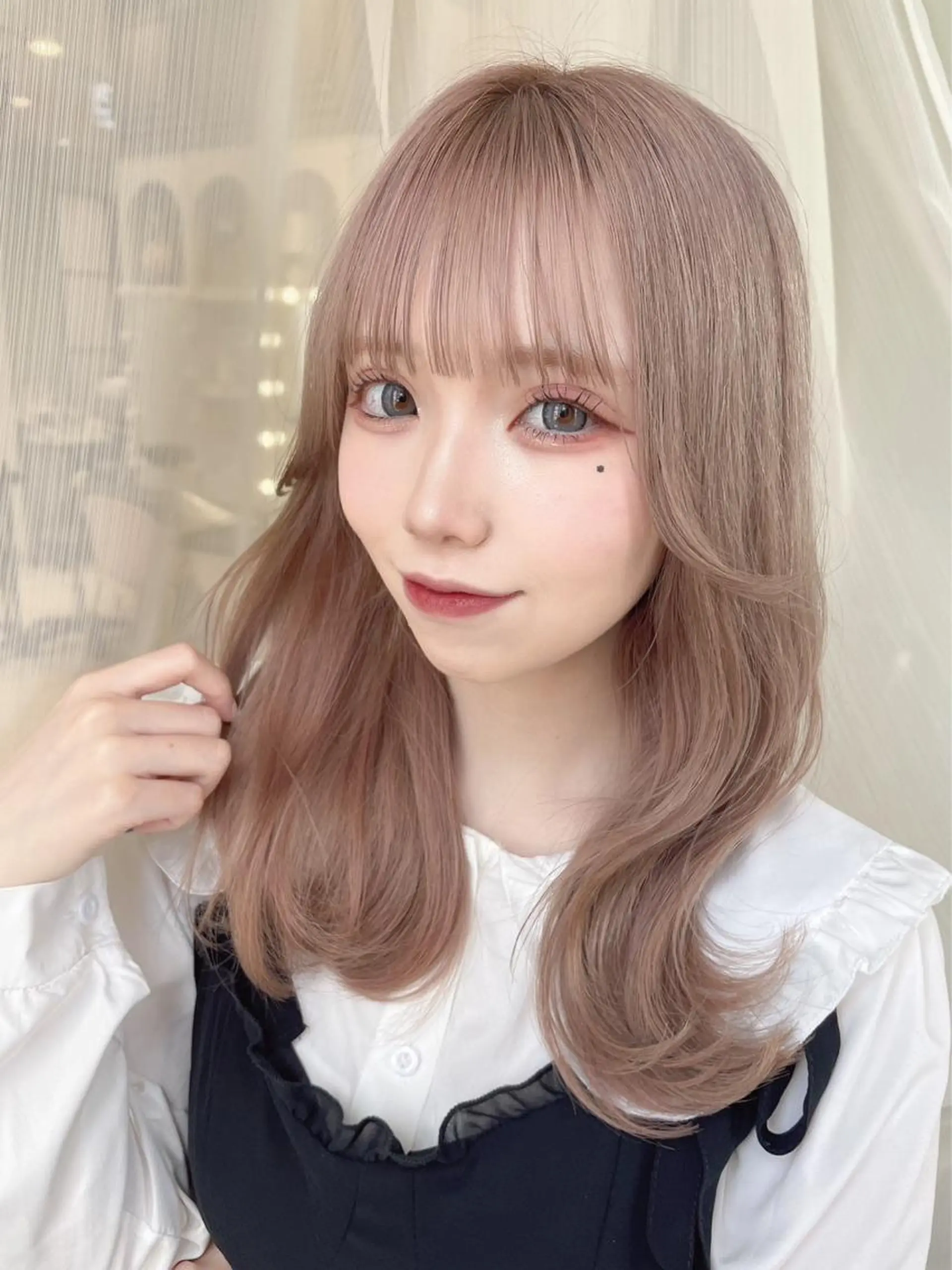 ロング カラー ベージュカラー ブリーチ ミルクティーベージュ クルミ🤍ピンク 🎀韓国ヘアのヘアスタイル