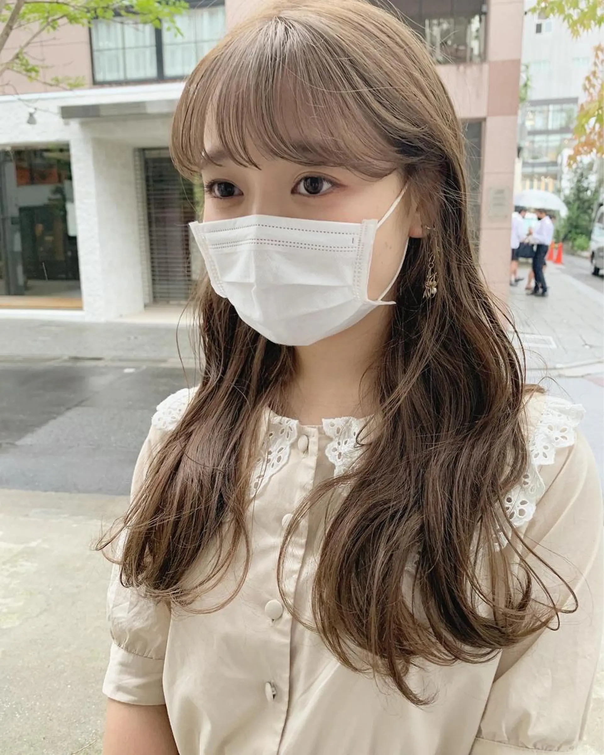 セミロング カラー ネイル ヘアカラー トリートメント ハイトーン&暗髪🔥 表参道二刀流マエダのヘアスタイル