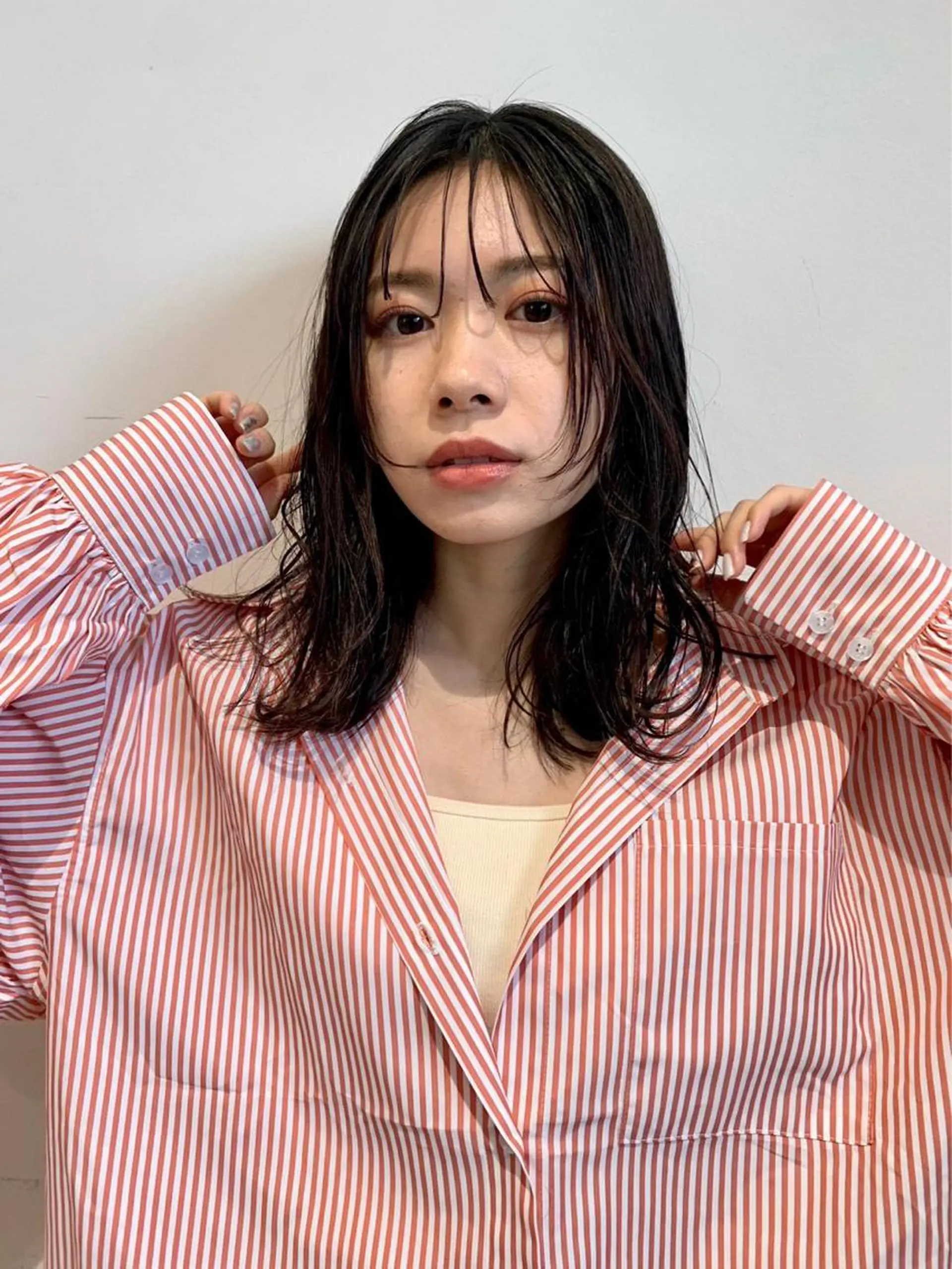 ミディアム 西崎 満里奈のヘアスタイル