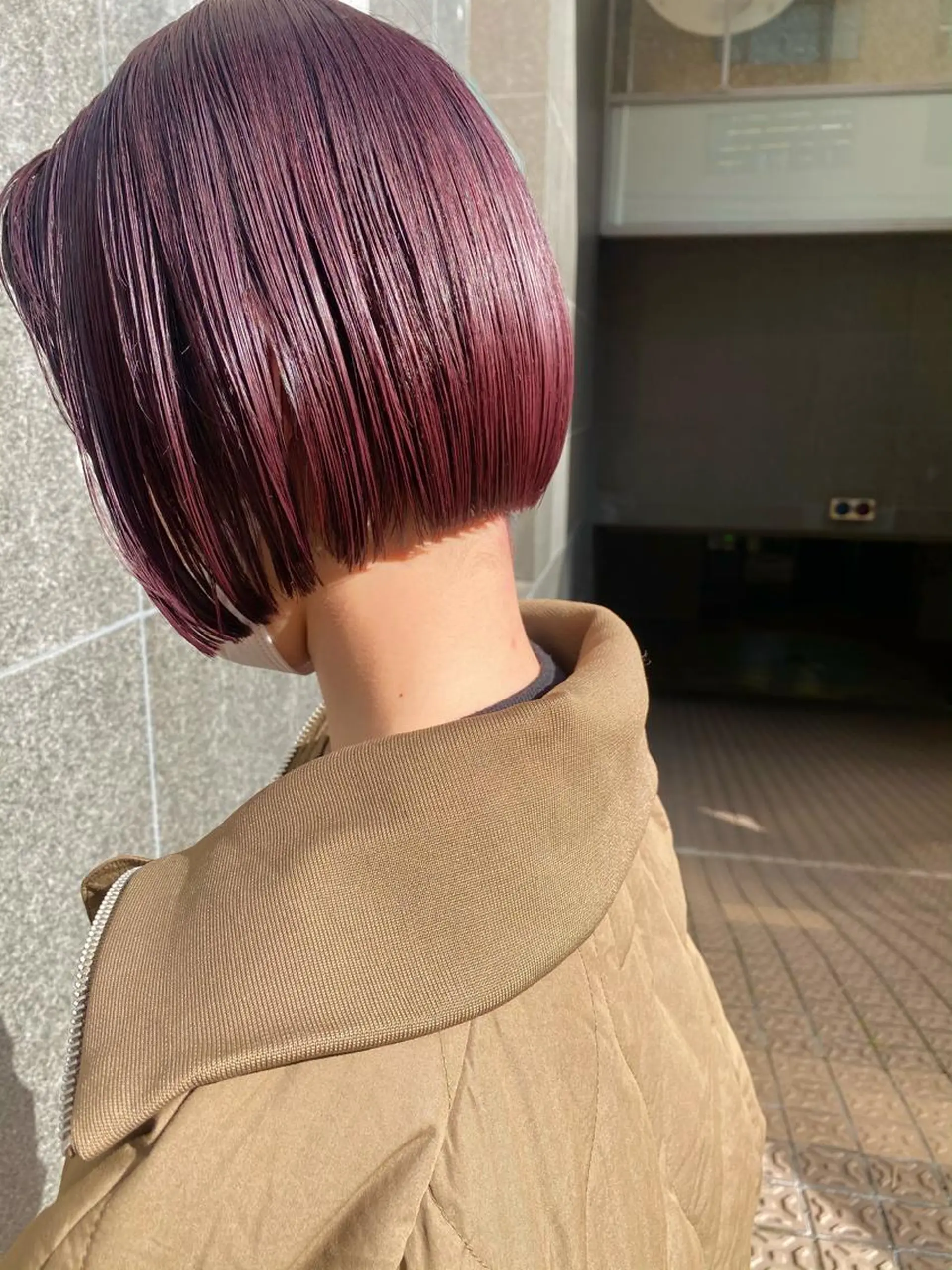 ショート 切りっぱなしボブ ボブ ハイトーンカラー🍑 心斎橋のヘアスタイル