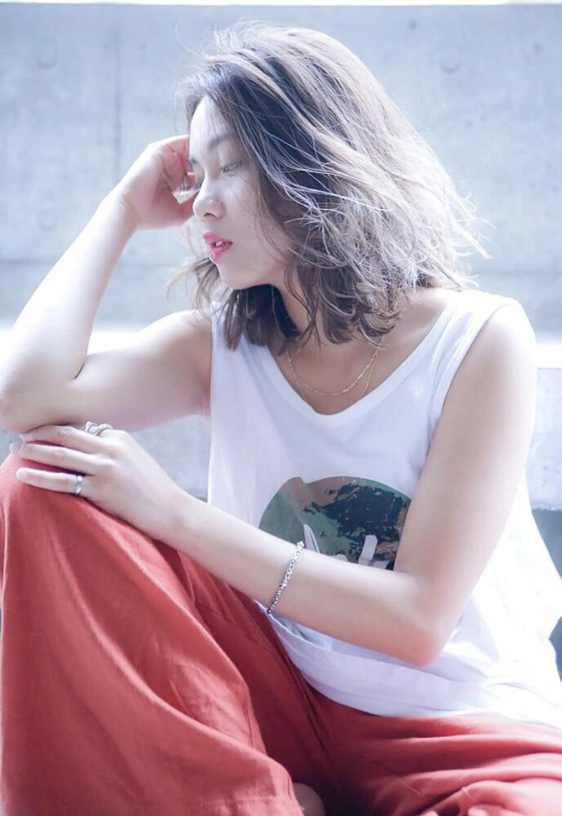 ミディアム ミニボブ/ブリーチ 🌈MISATOのヘアスタイル