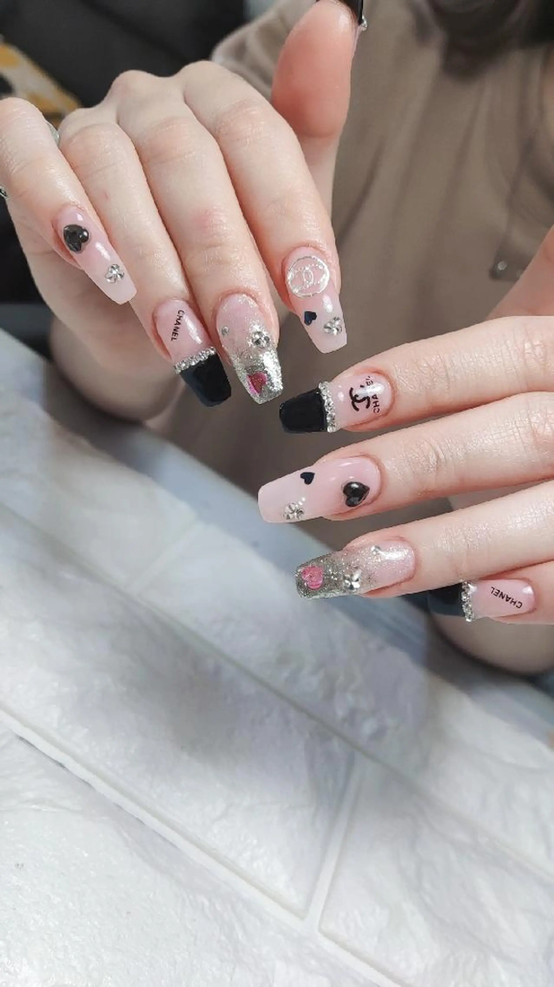 ネイル ハンドネイル E·U·B ネイル所属・横浜市中区曙町 E·U·Bネイルのネイルデザイン