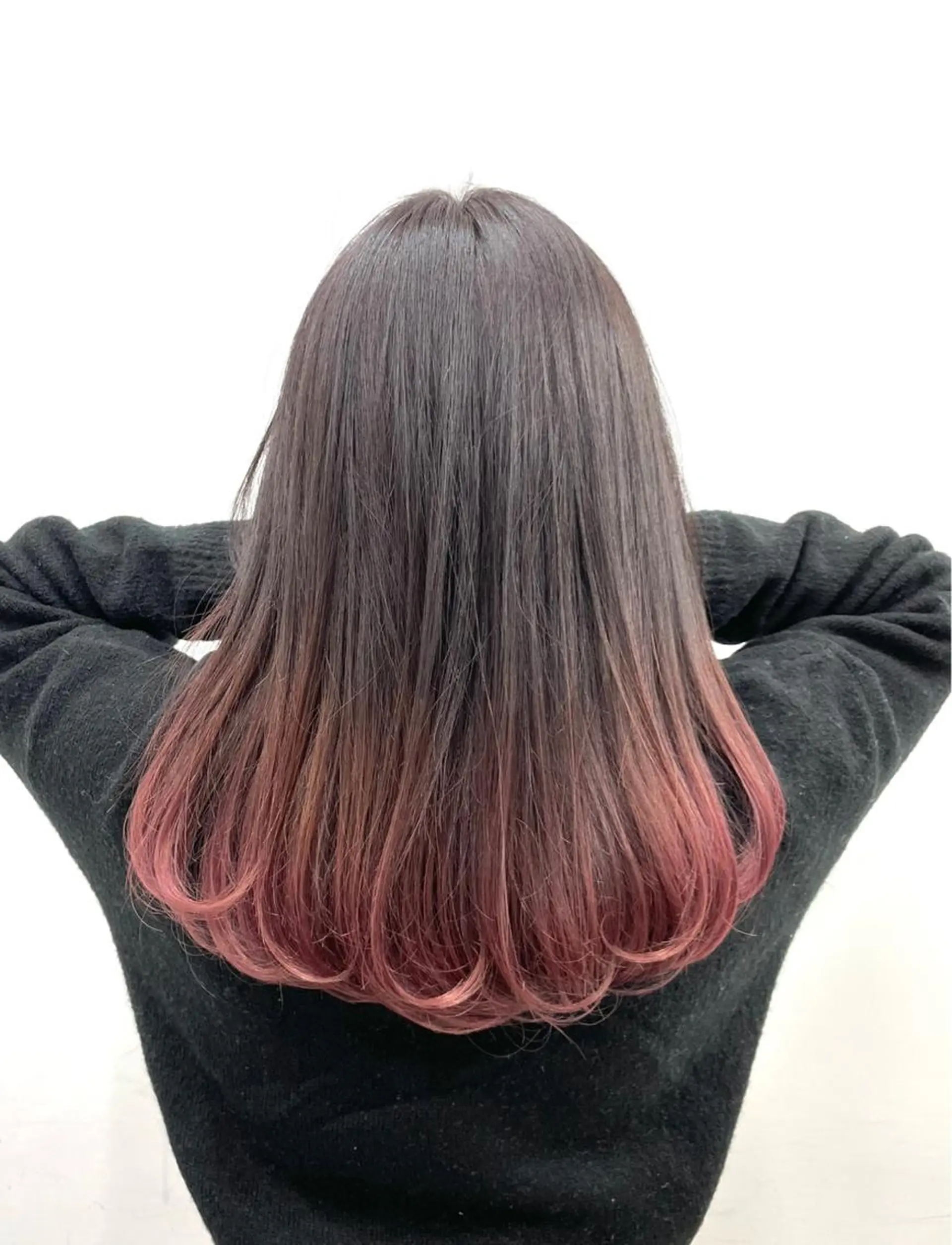 ミディアム カラー ヘアアレンジ ブリーチ グラデーションカラー ピンクカラー ヘアカラー トリートメント 🦄インナーカラー 🦄貫井彩花のヘアスタイル