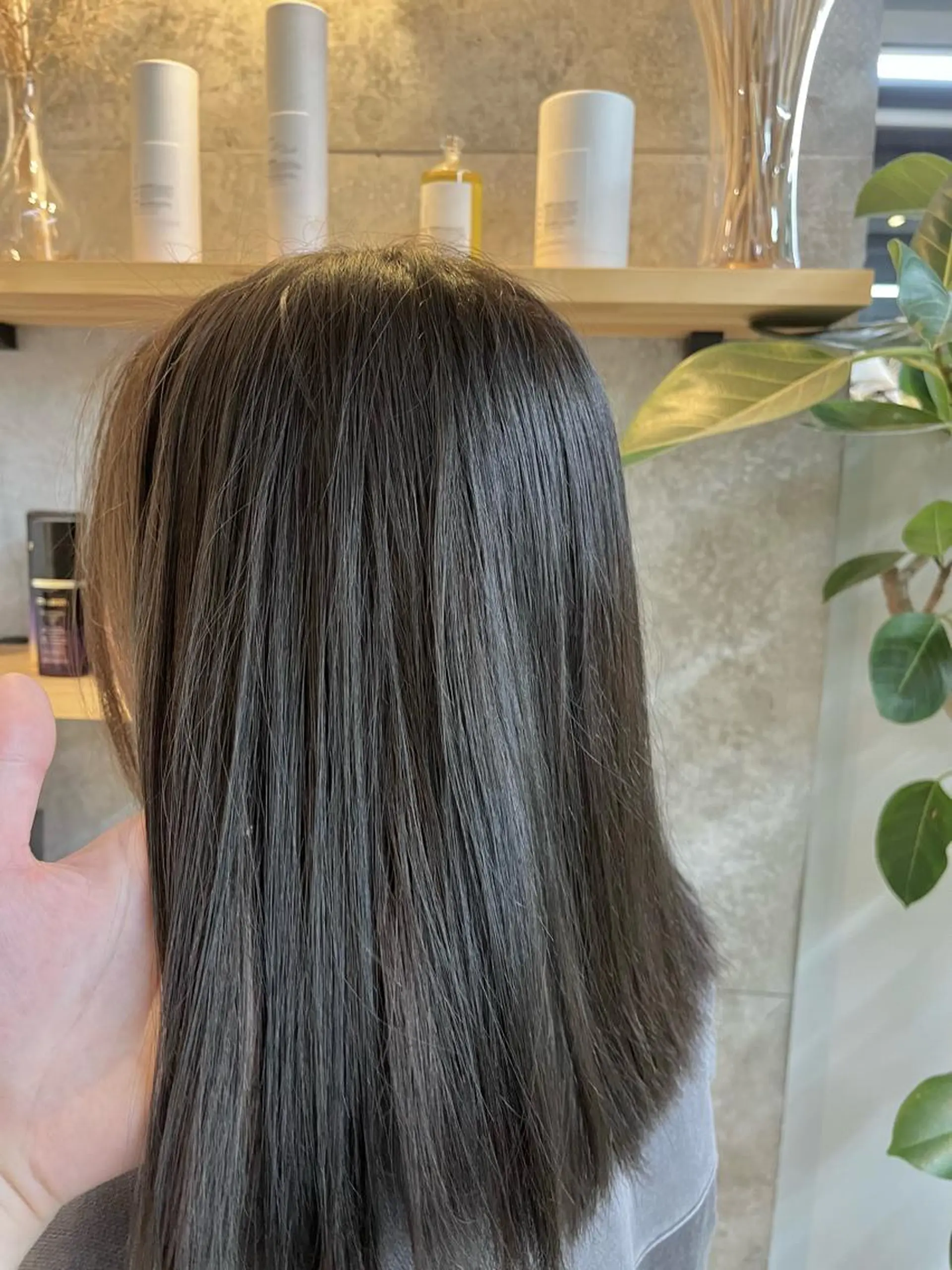 ミディアム カラー ブリーチ ケアブリーチ ダブルカラー イヤリングカラー ハイライトカラー ヘアカラー トリートメント ハイトーンカラ ー/小川のヘアスタイル