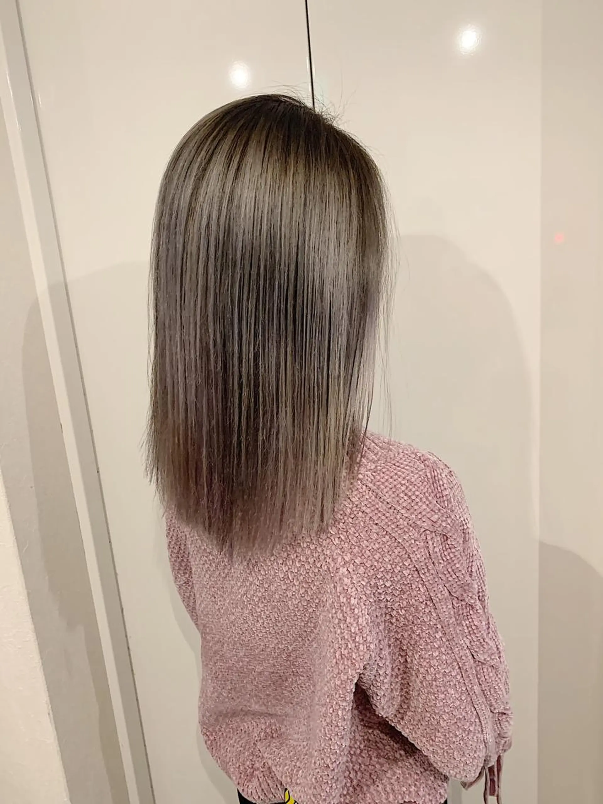 ミディアム カラー ブリーチ 縮毛矯正 トリートメント ヘアセット カラー特化サロン大阪 ルービック江坂/新城のヘアスタイル