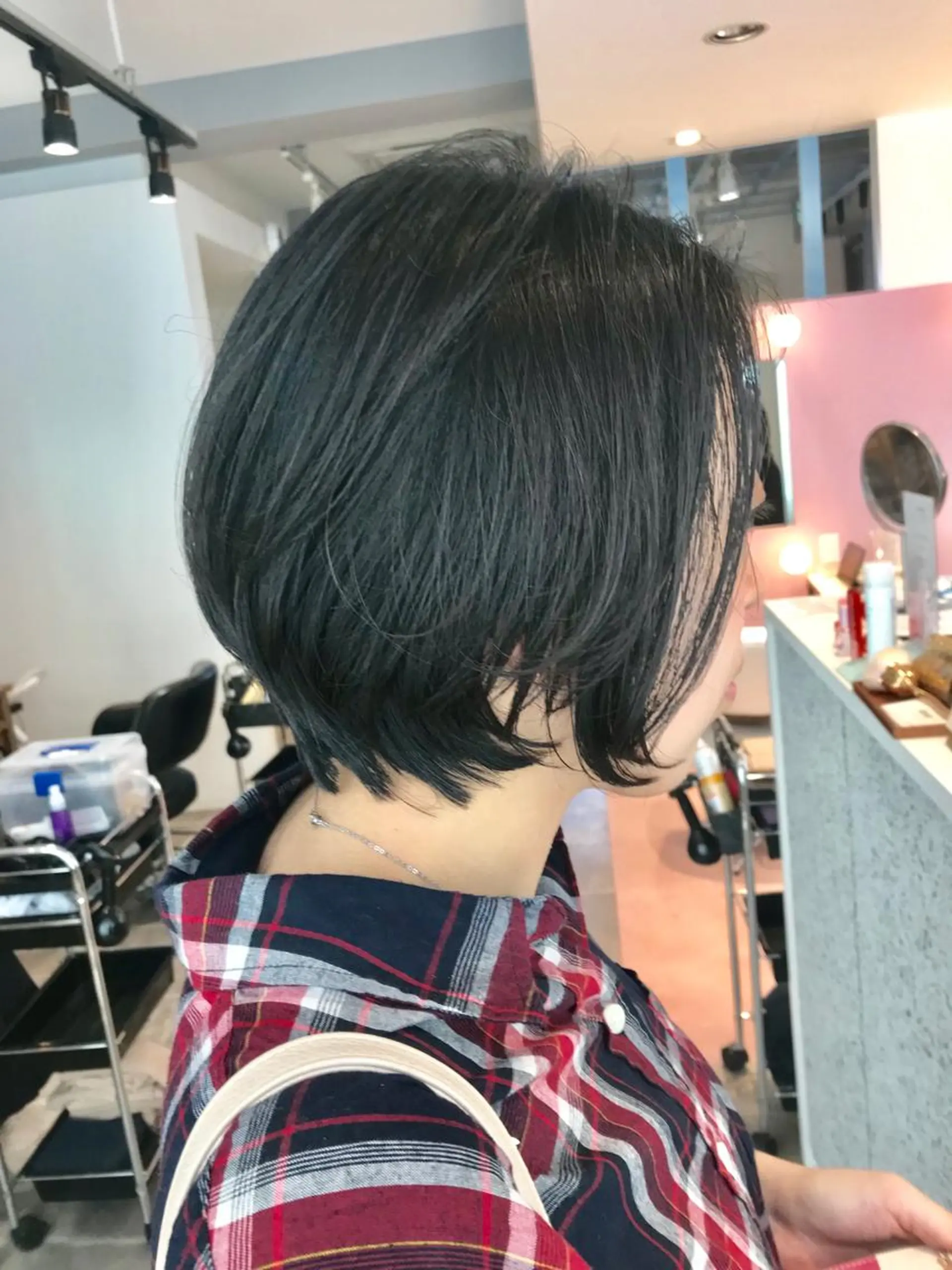 ショート ショートヘア カット ヘアカラー トリートメント 所渉/韓国レイヤー /ウルフカットのヘアスタイル