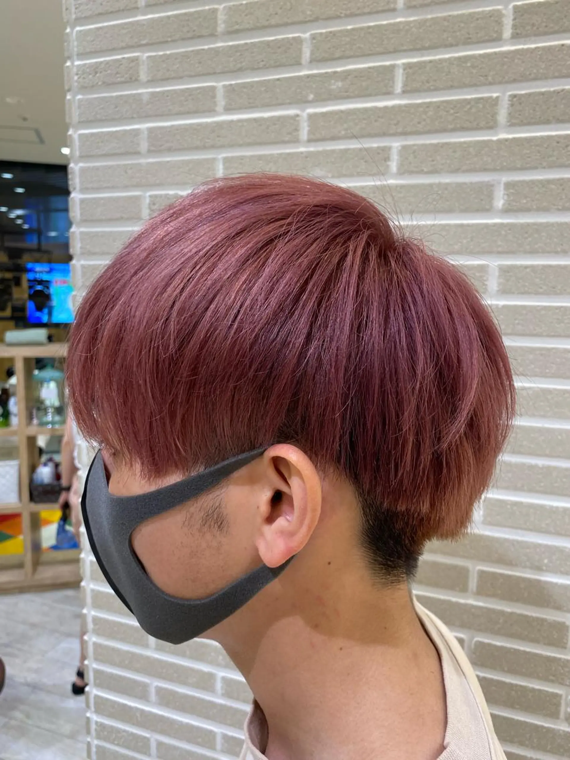 カラー メンズ メンズブリーチ ブリーチ ピンクカラー カット ヘアカラー 赤本悠斗波巻きパーマ メンズパーマのヘアスタイル