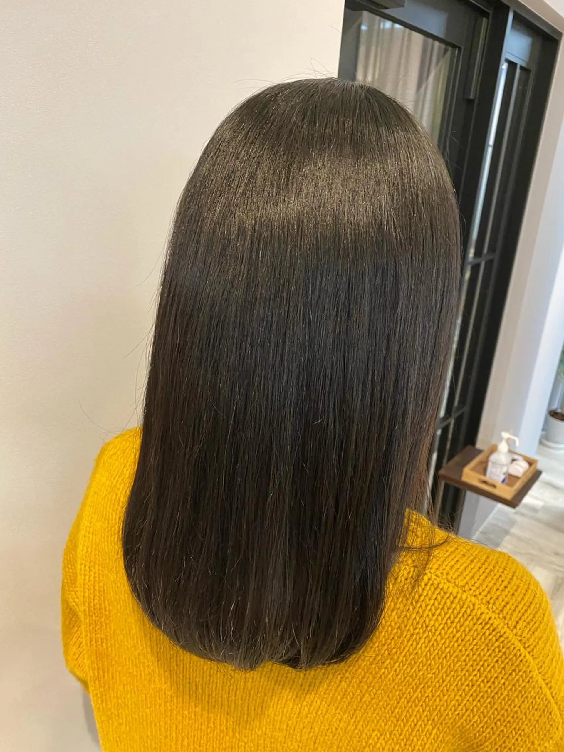 ミディアム 透明感カラー✨ 酸性ストレート特化のヘアスタイル