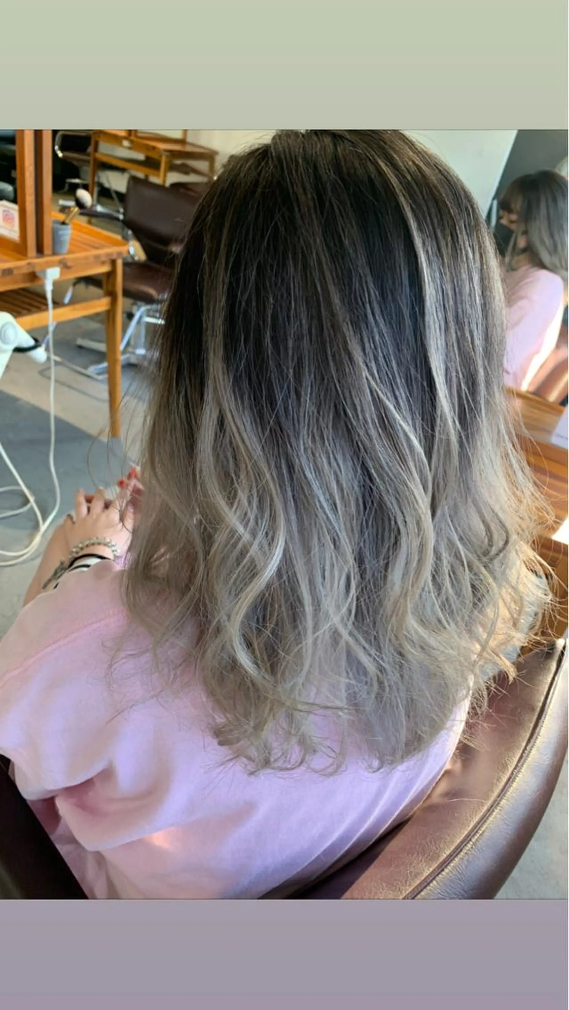 セミロング hair  design Norm所属・ハイライトバレイヤー ジュ🎨川村聖吾🎨のヘアスタイル