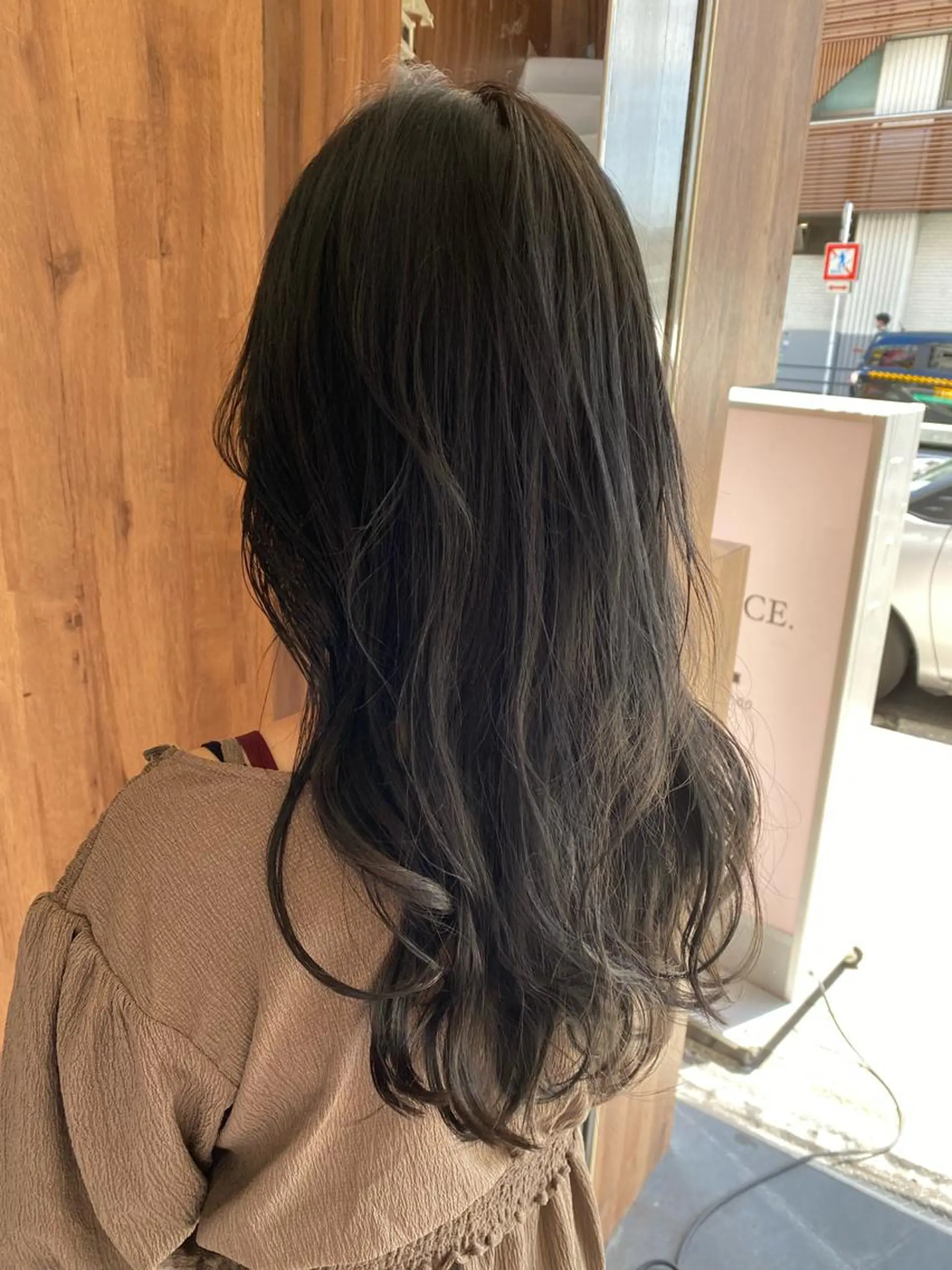 ロング アッシュ 【暗め透明感カラー】 【インナー】小島良太のヘアスタイル