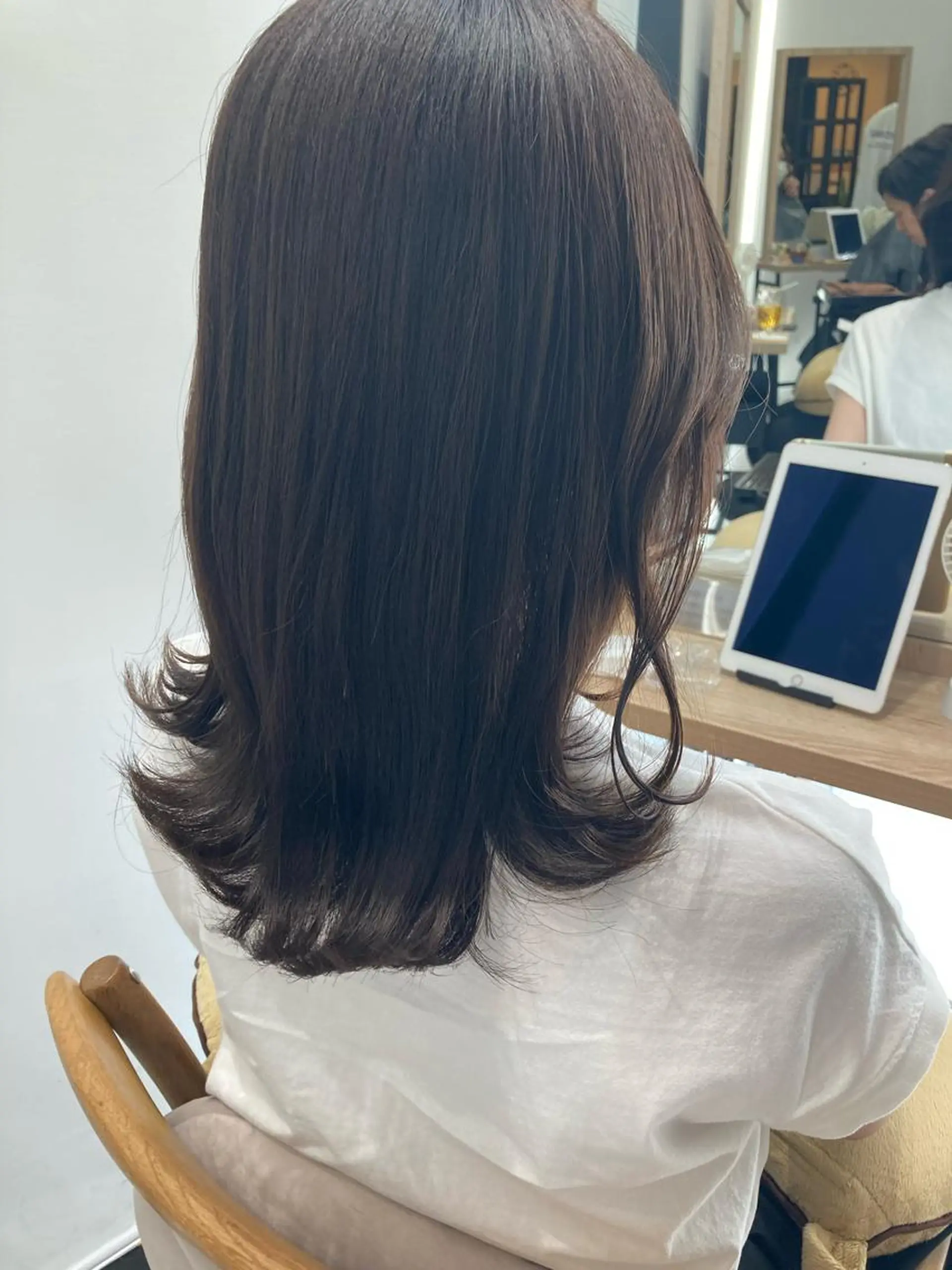 ミディアム ✨色持ちの良い艶 カラー✨蟹江真世のヘアスタイル