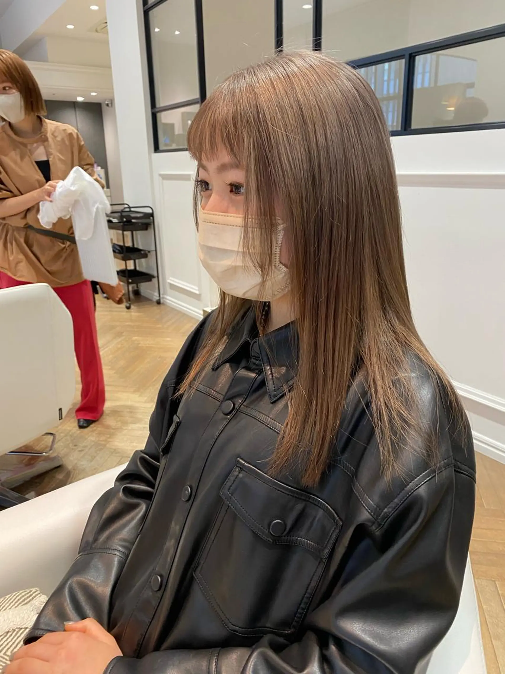 カラー ブリーチ 増井 彩乃のヘアスタイル