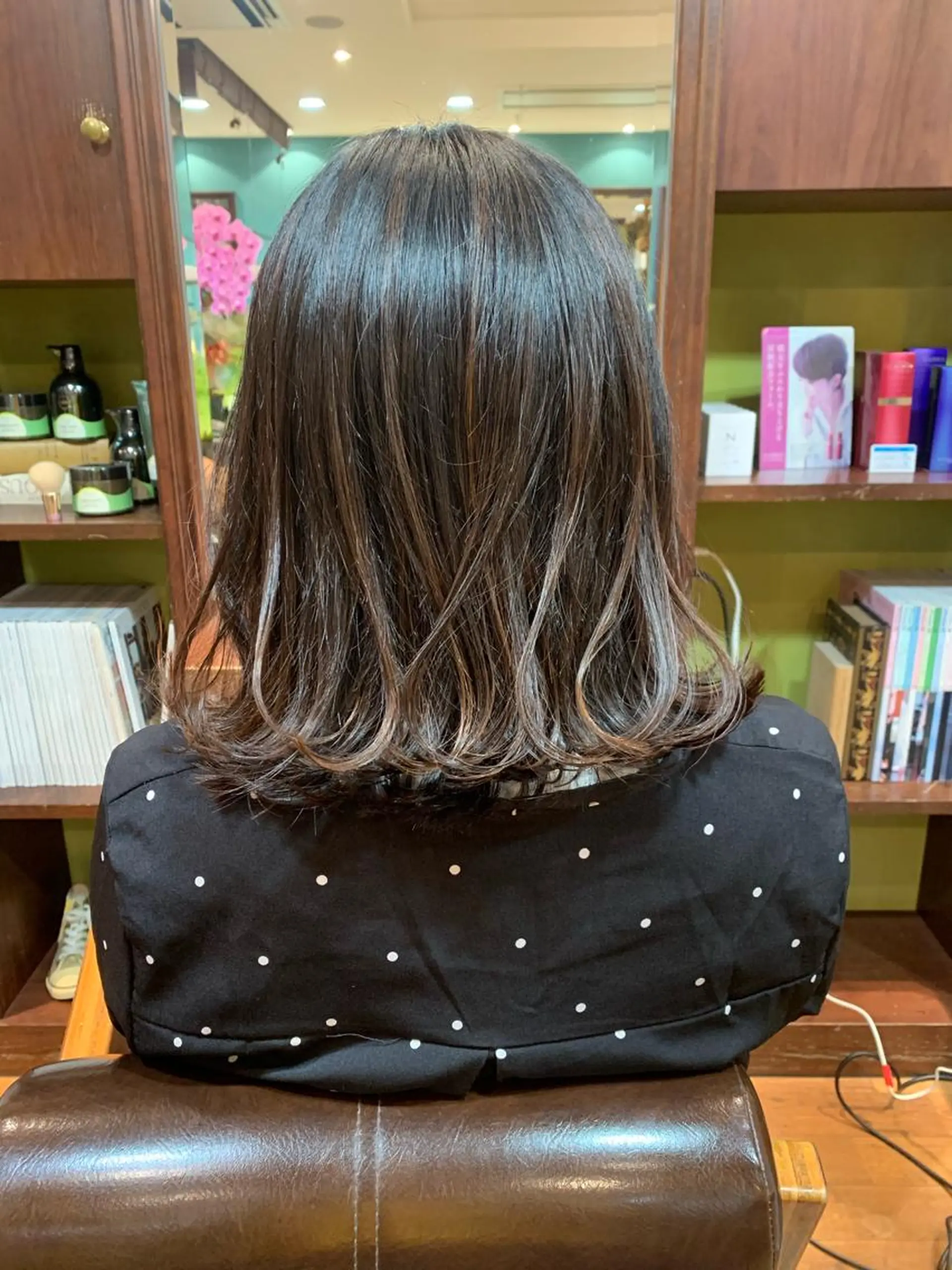 ミディアム 切りっぱなしボブ ボブ Lotus hair design所属・カット特化美容師 齋藤桐のヘアスタイル