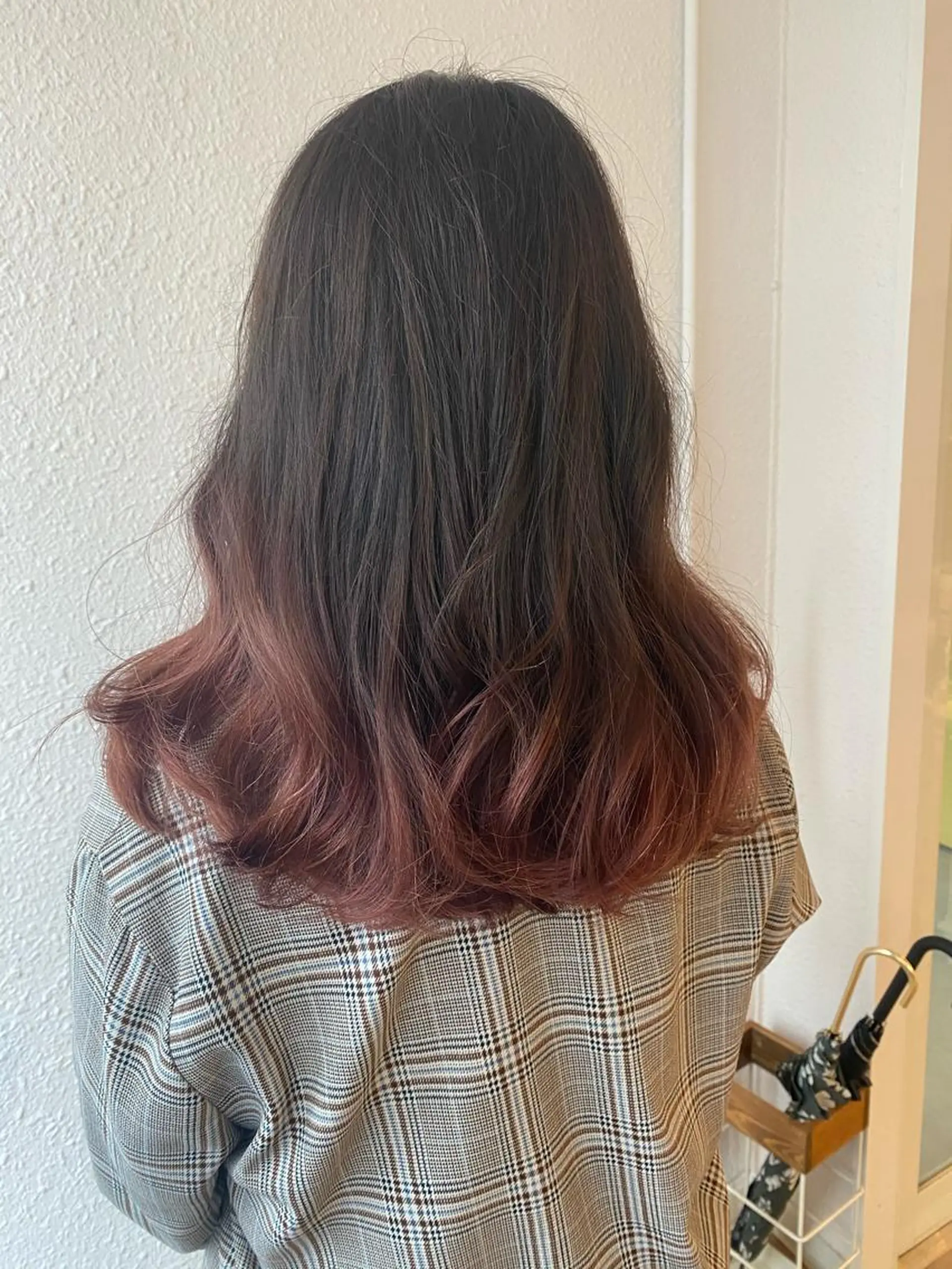 ミディアム カット ヘアカラー アンソニー ショウゴのヘアスタイル