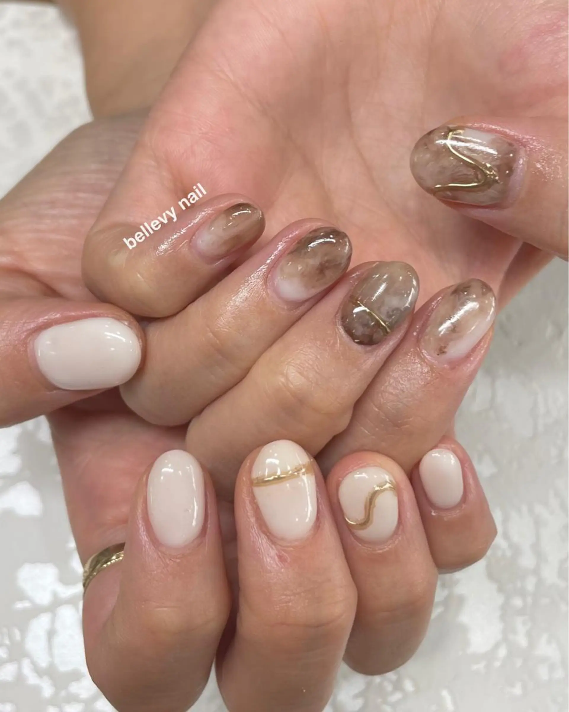 ネイル 大理石ネイル(マーブル) bellevy所属・藤原 はずきのネイルデザイン